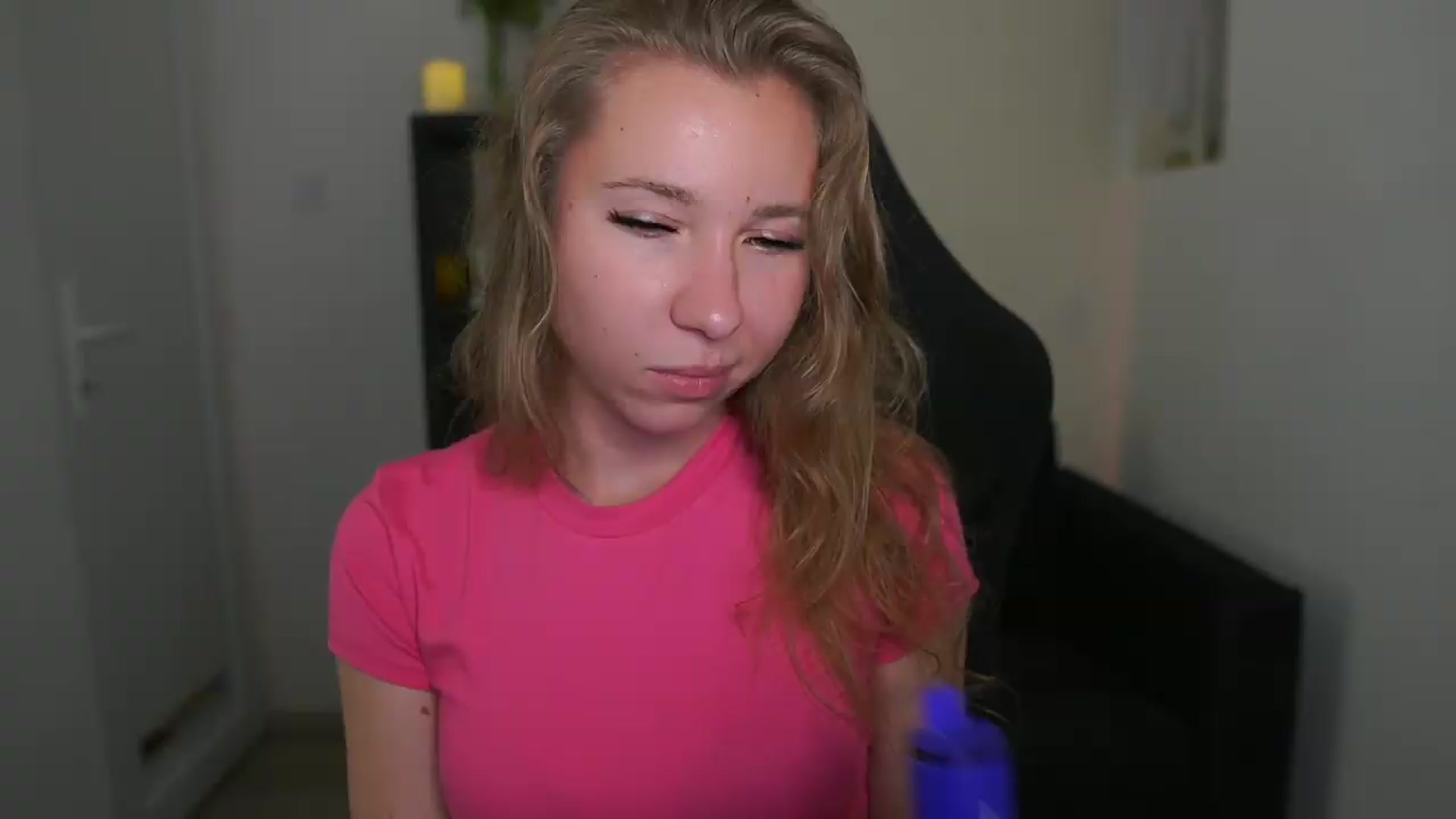 Gallery image thumbnail from VivienVance18's myfreecams stream on, 06/13/2026, 13:58 image 12 of 20