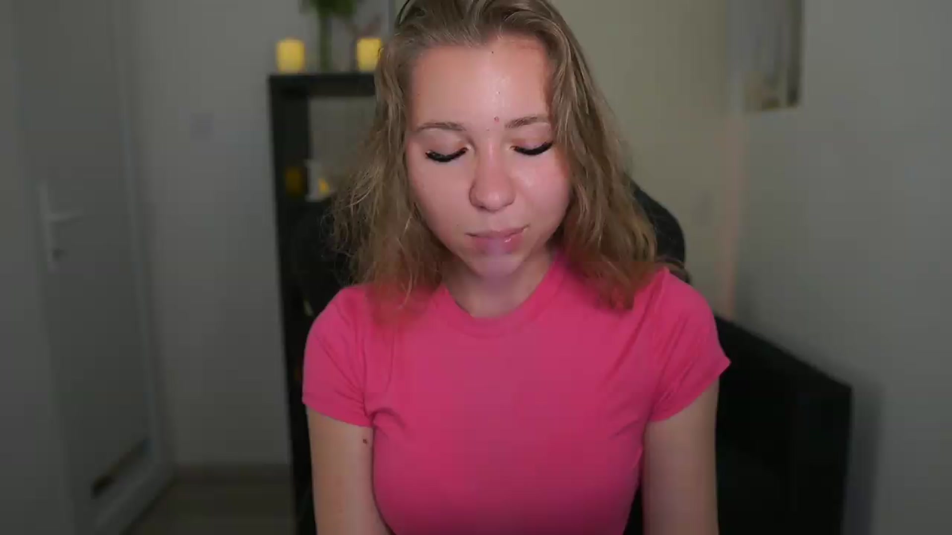 Gallery image thumbnail from VivienVance18's myfreecams stream on, 06/13/2026, 13:58 image 6 of 20