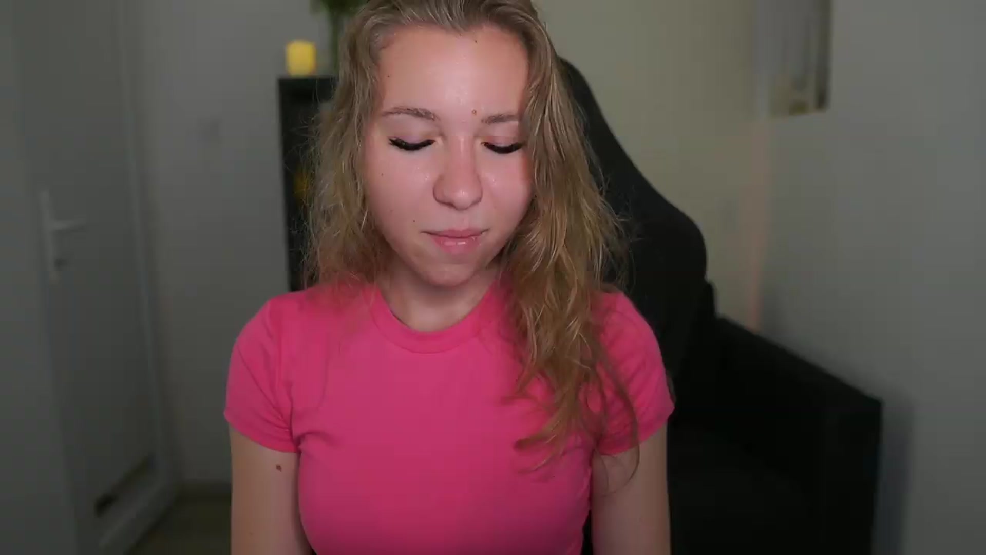 Gallery image thumbnail from VivienVance18's myfreecams stream on, 06/13/2026, 13:58 image 4 of 20