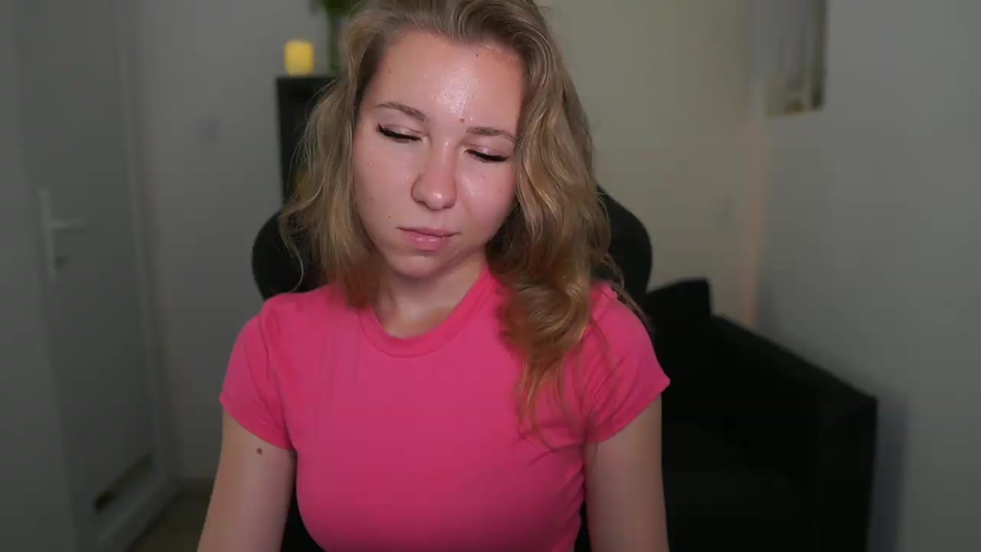 Gallery image thumbnail from VivienVance18's myfreecams stream on, 06/13/2026, 15:53 image 4 of 20