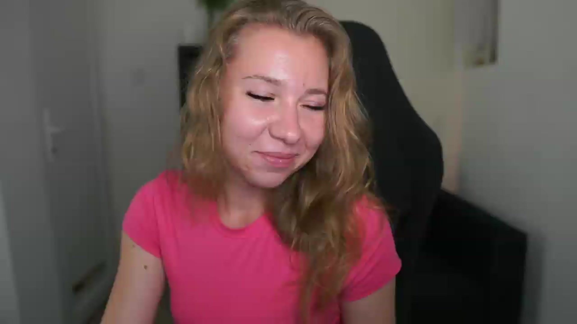 Gallery image thumbnail from VivienVance18's myfreecams stream on, 06/13/2026, 18:25 image 4 of 20