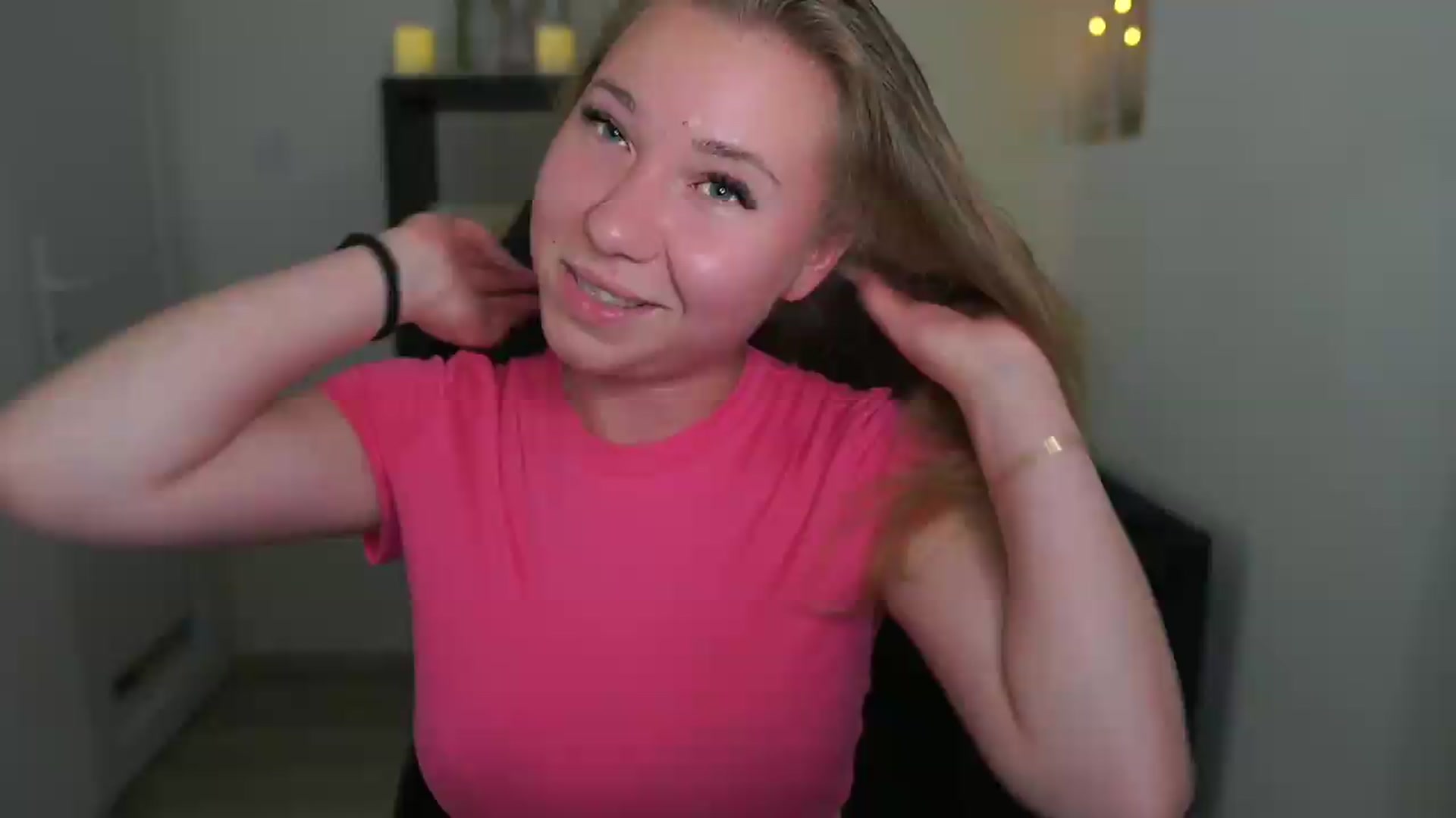 Gallery image thumbnail from VivienVance18's myfreecams stream on, 06/20/2026, 21:56 image 6 of 20