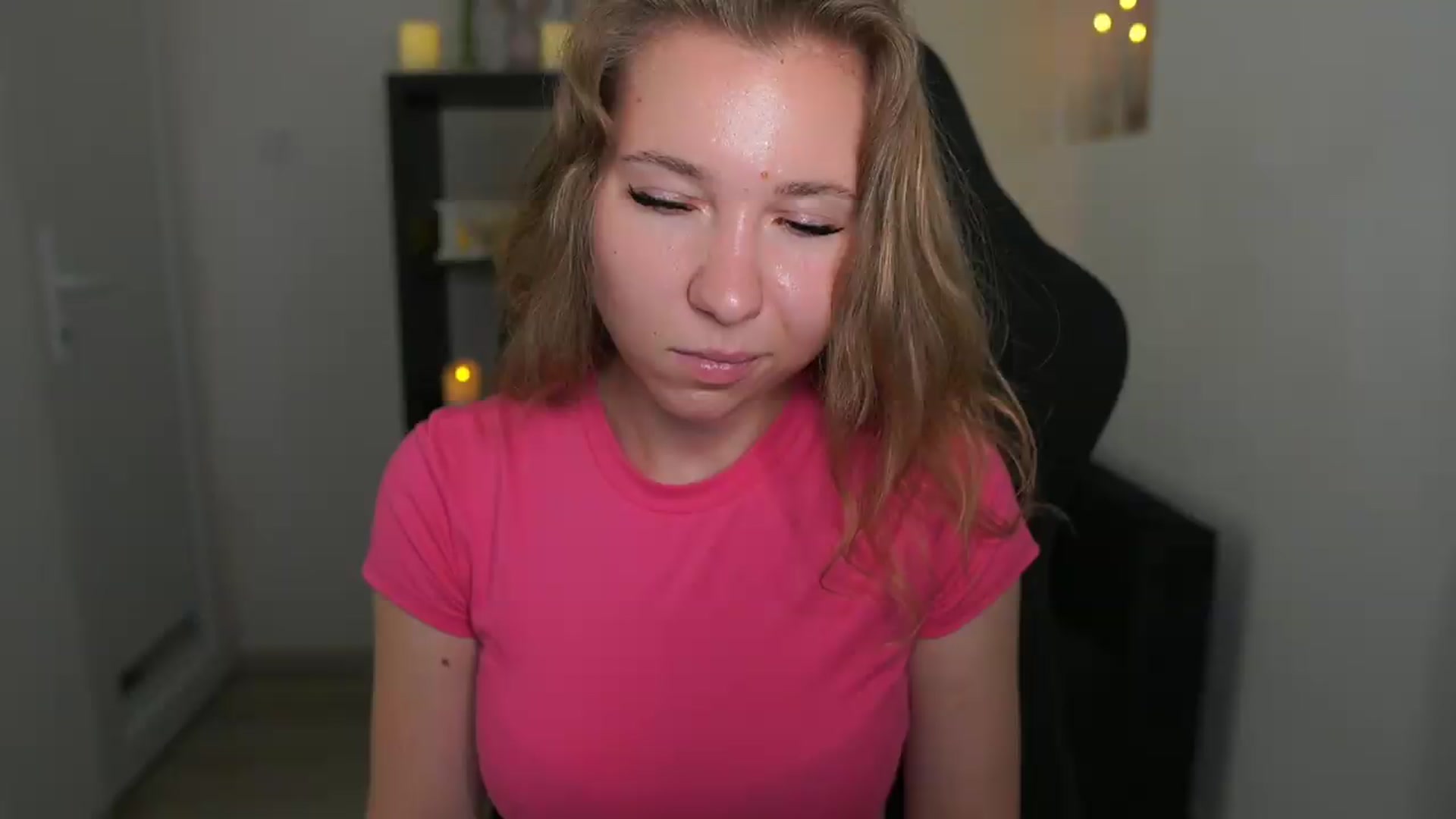 Gallery image thumbnail from VivienVance18's myfreecams stream on, 06/21/2026, 01:00 image 1 of 20