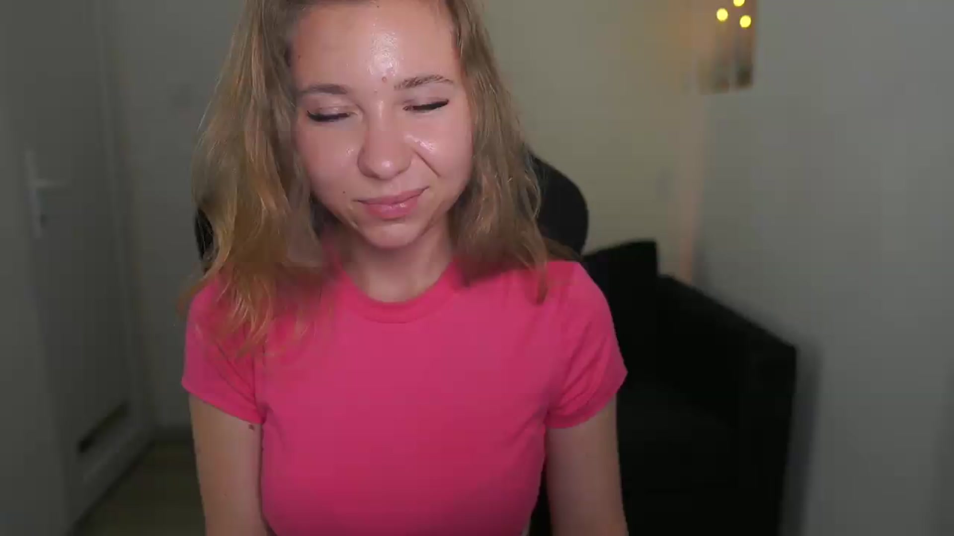 Gallery image thumbnail from VivienVance18's myfreecams stream on, 06/21/2026, 01:00 image 13 of 20