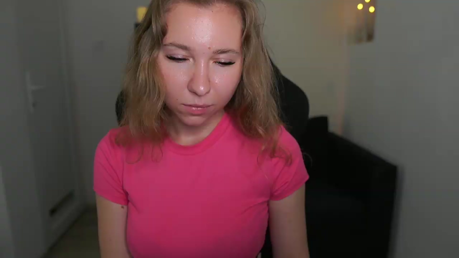 Gallery image thumbnail from VivienVance18's myfreecams stream on, 06/21/2026, 17:45 image 19 of 20