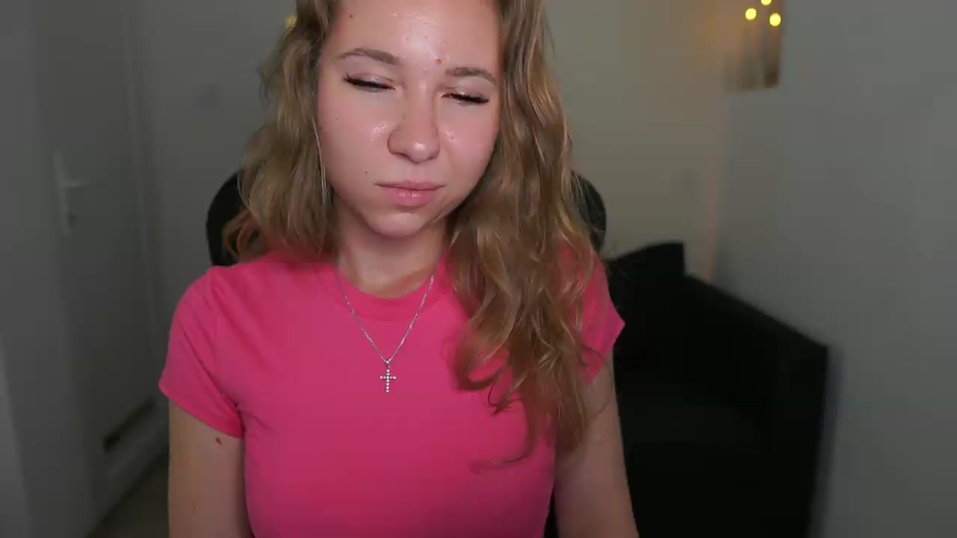 Gallery image thumbnail from VivienVance18's myfreecams stream on, 06/21/2026, 17:45 image 13 of 20
