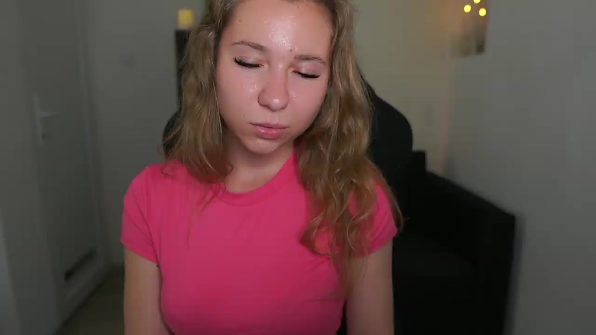 Gallery image thumbnail from VivienVance18's myfreecams stream on, 06/21/2026, 18:43 image 1 of 20
