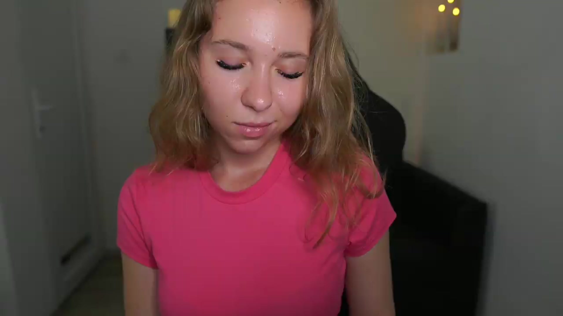 Gallery image thumbnail from VivienVance18's myfreecams stream on, 06/21/2026, 18:43 image 11 of 20