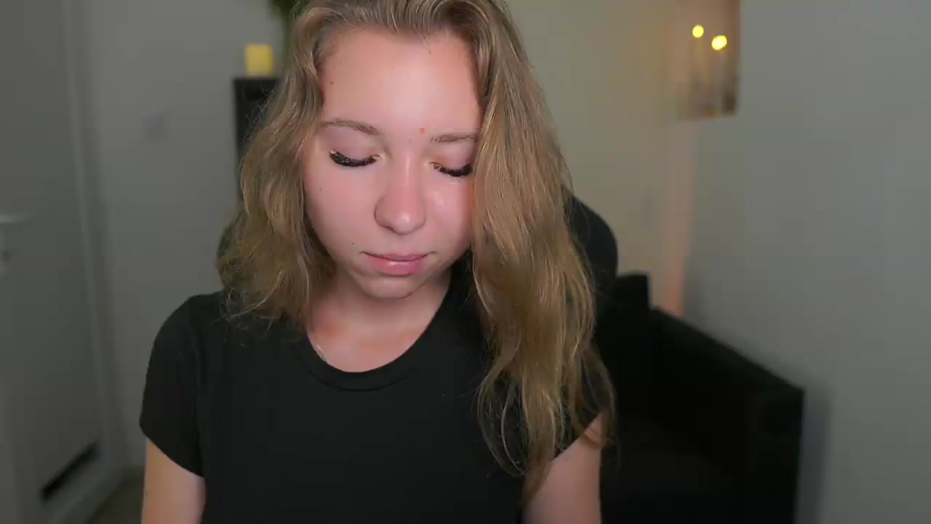 Gallery image thumbnail from VivienVance18's myfreecams stream on, 06/23/2026, 19:57 image 12 of 20