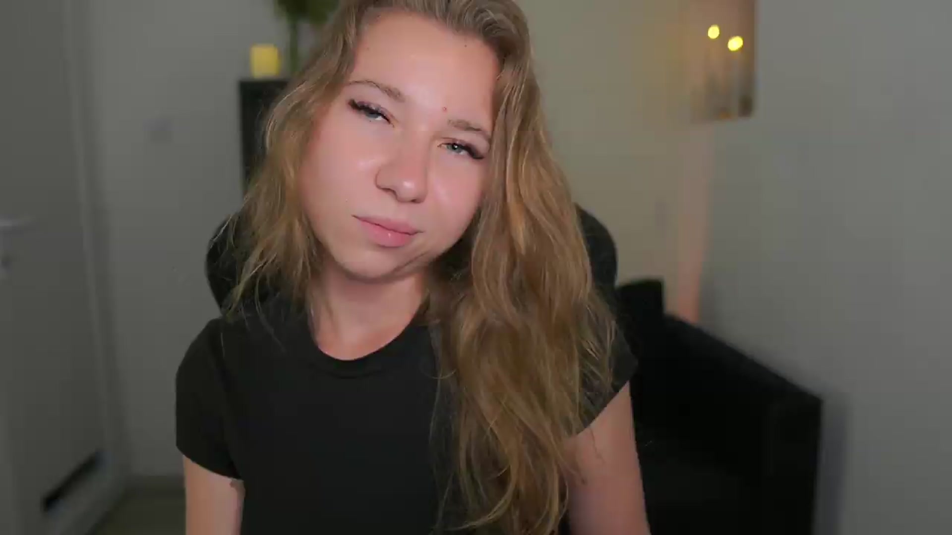 Gallery image thumbnail from VivienVance18's myfreecams stream on, 06/23/2026, 19:57 image 11 of 20