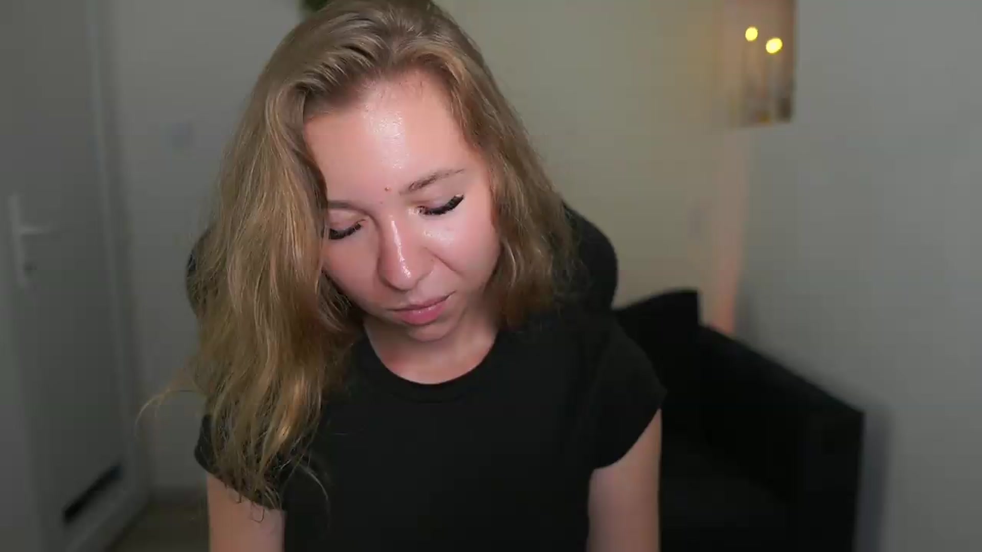 Gallery image thumbnail from VivienVance18's myfreecams stream on, 06/23/2026, 22:29 image 7 of 20