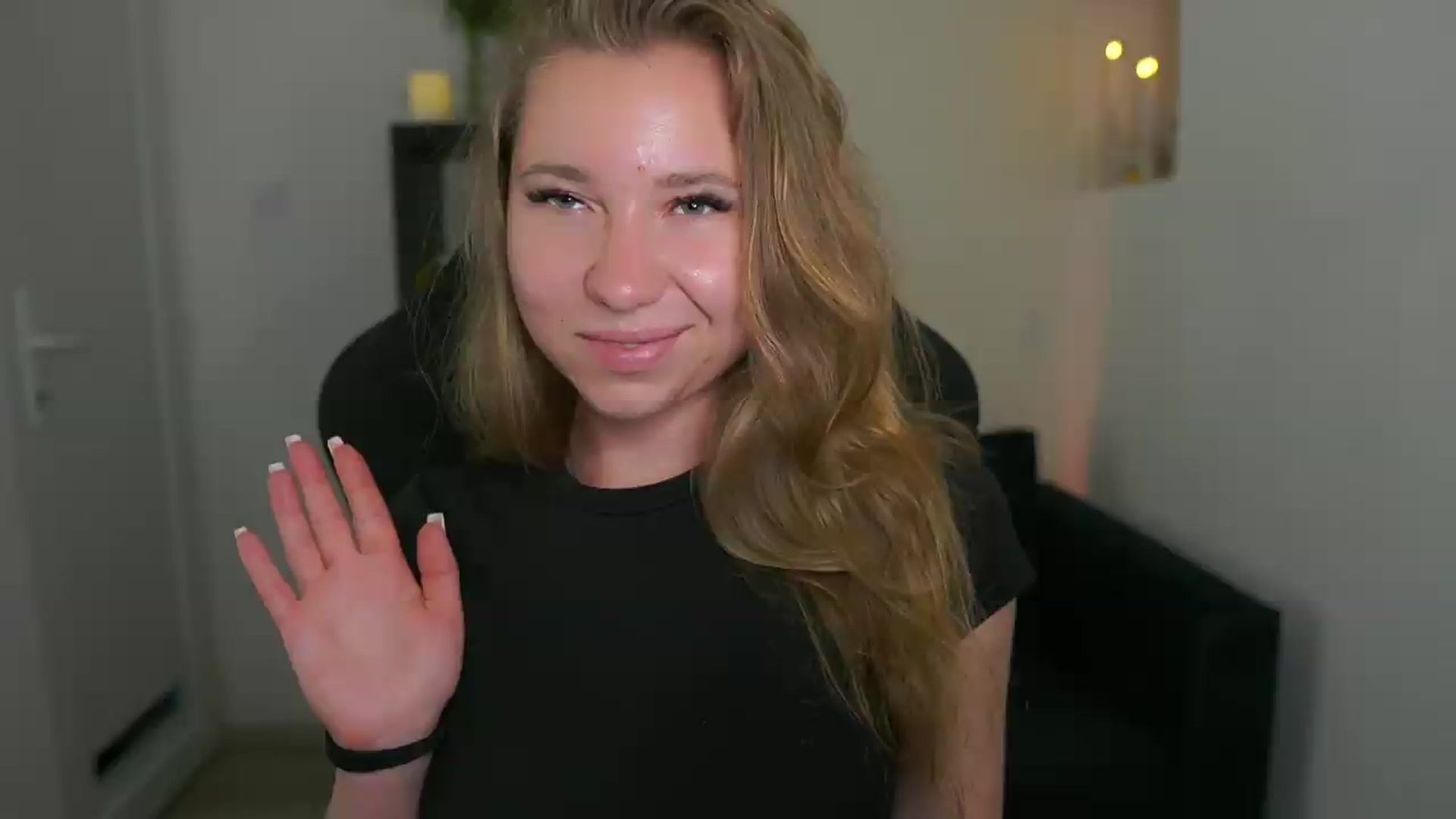 Gallery image thumbnail from VivienVance18's myfreecams stream on, 06/23/2026, 22:29 image 11 of 20