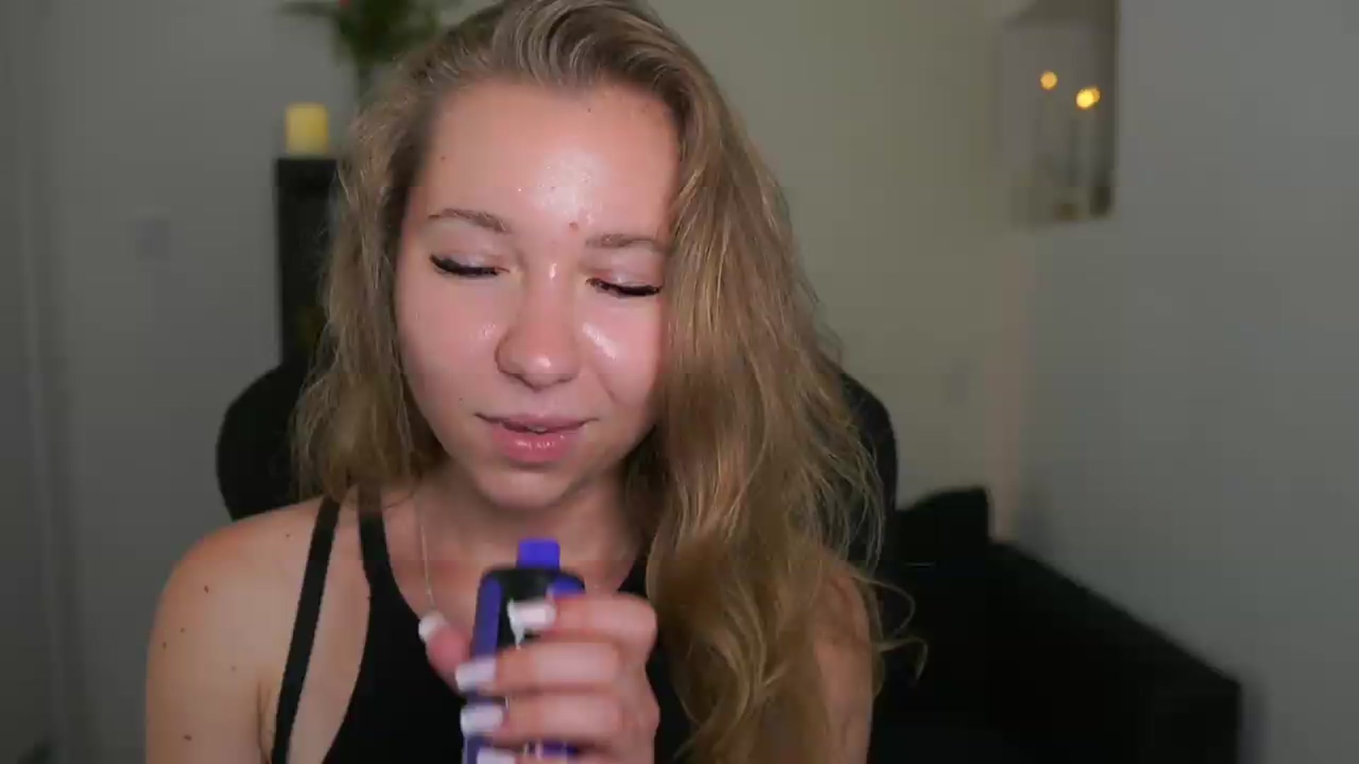 Gallery image thumbnail from VivienVance18's myfreecams stream on, 06/24/2026, 18:54 image 2 of 20