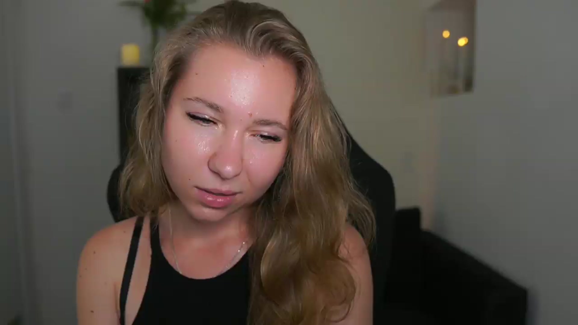 Gallery image thumbnail from VivienVance18's myfreecams stream on, 06/24/2026, 18:54 image 5 of 20