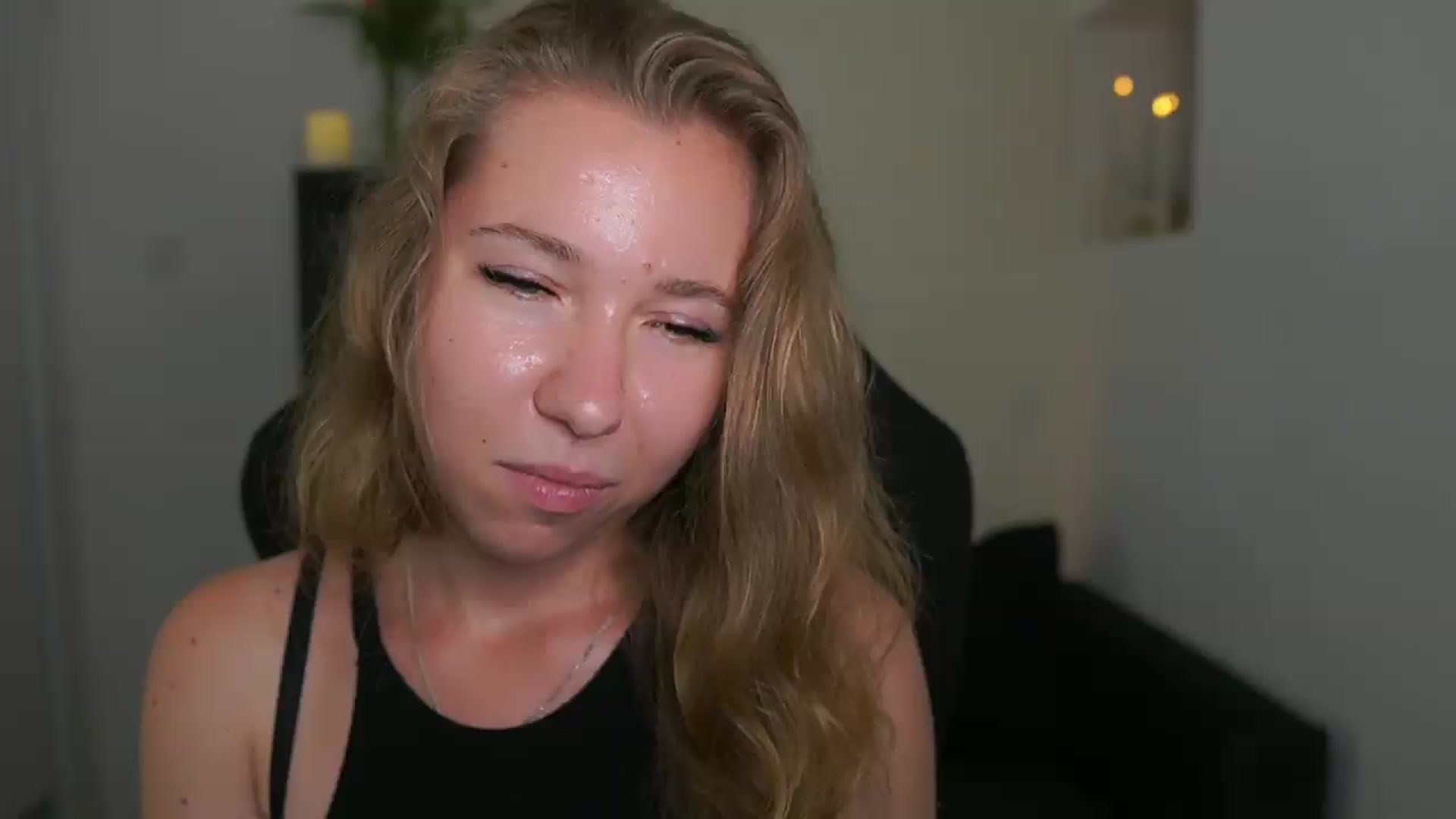 Gallery image thumbnail from VivienVance18's myfreecams stream on, 06/24/2026, 18:54 image 10 of 20