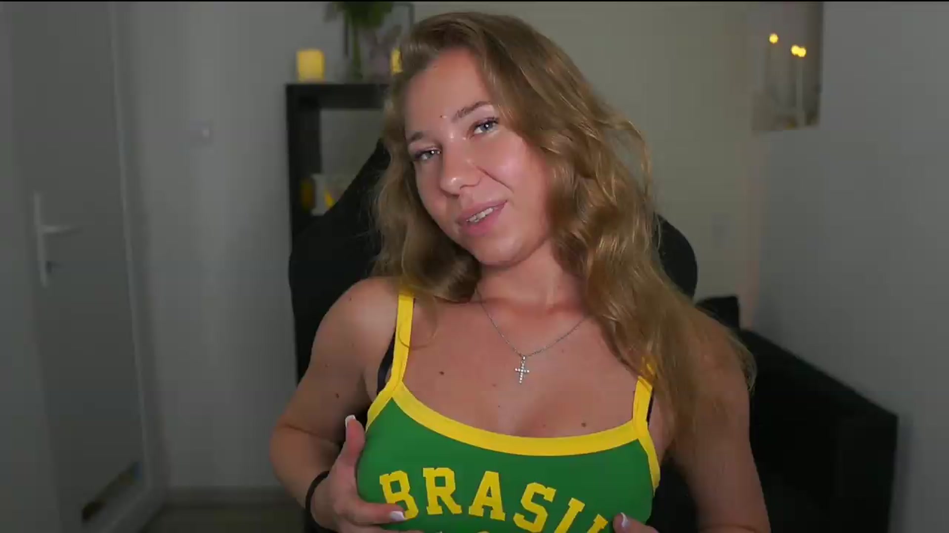 Gallery image thumbnail from VivienVance18's myfreecams stream on, 07/04/2026, 20:56 image 13 of 20