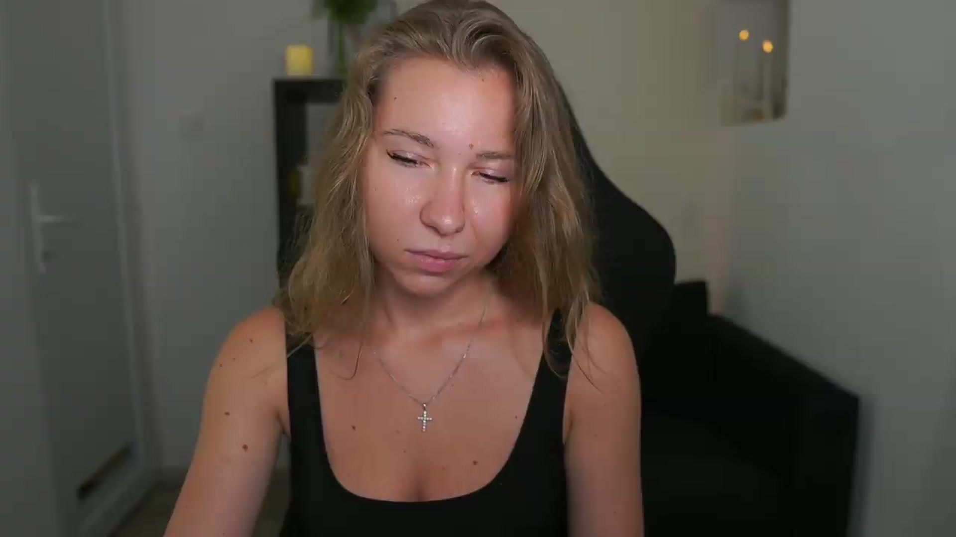 Gallery image thumbnail from VivienVance18's myfreecams stream on, 07/06/2026, 09:52 image 19 of 20