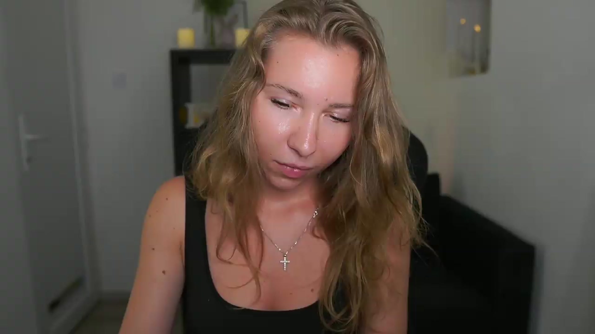 Gallery image thumbnail from VivienVance18's myfreecams stream on, 07/06/2026, 13:28 image 14 of 20