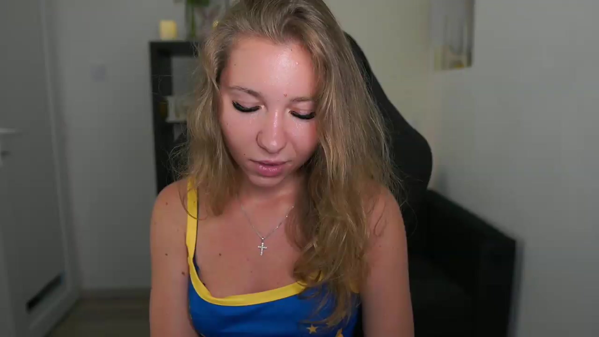 Gallery image thumbnail from VivienVance18's myfreecams stream on, 07/08/2026, 02:17 image 3 of 20