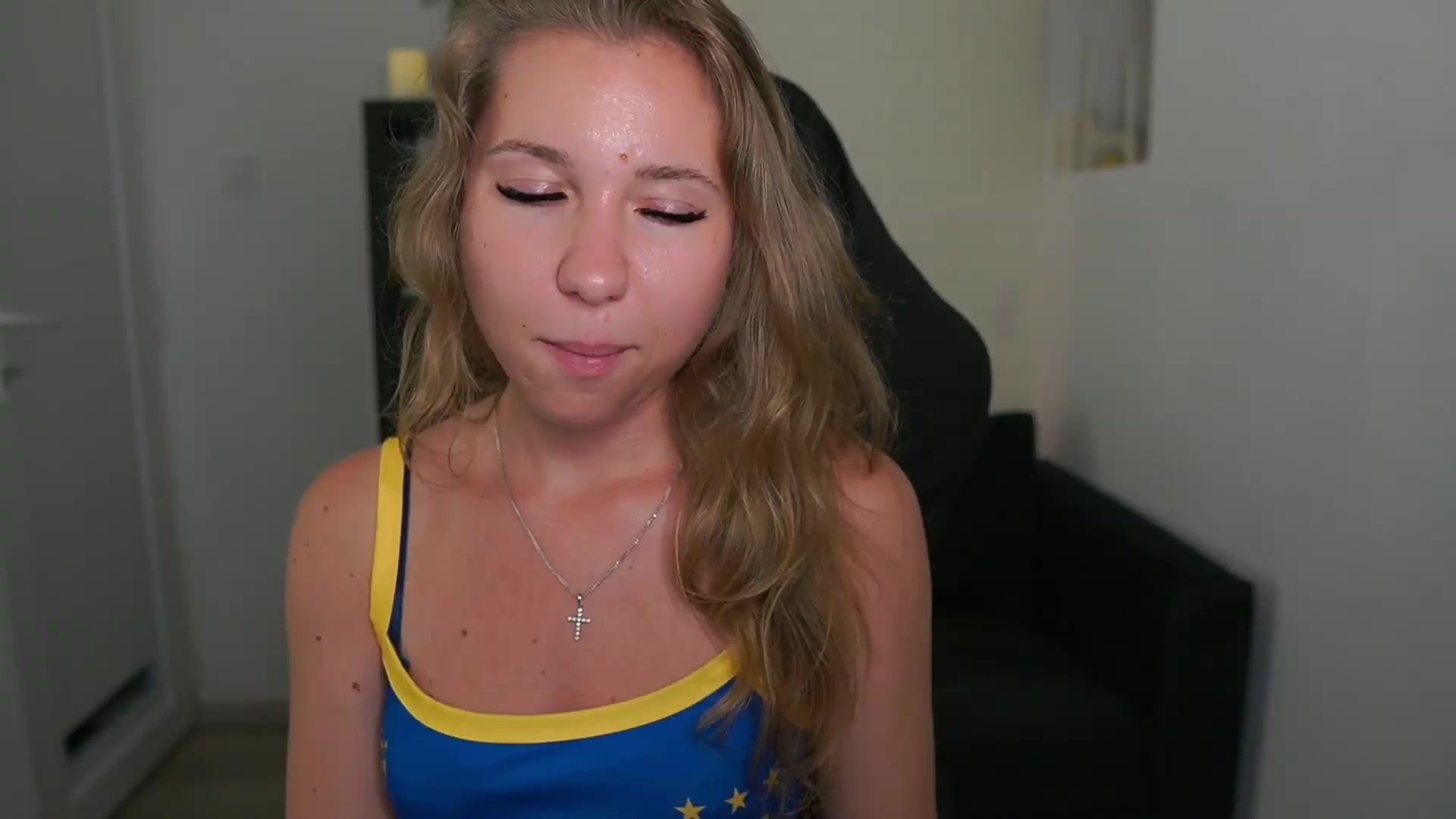 Gallery image thumbnail from VivienVance18's myfreecams stream on, 07/08/2026, 02:17 image 17 of 20
