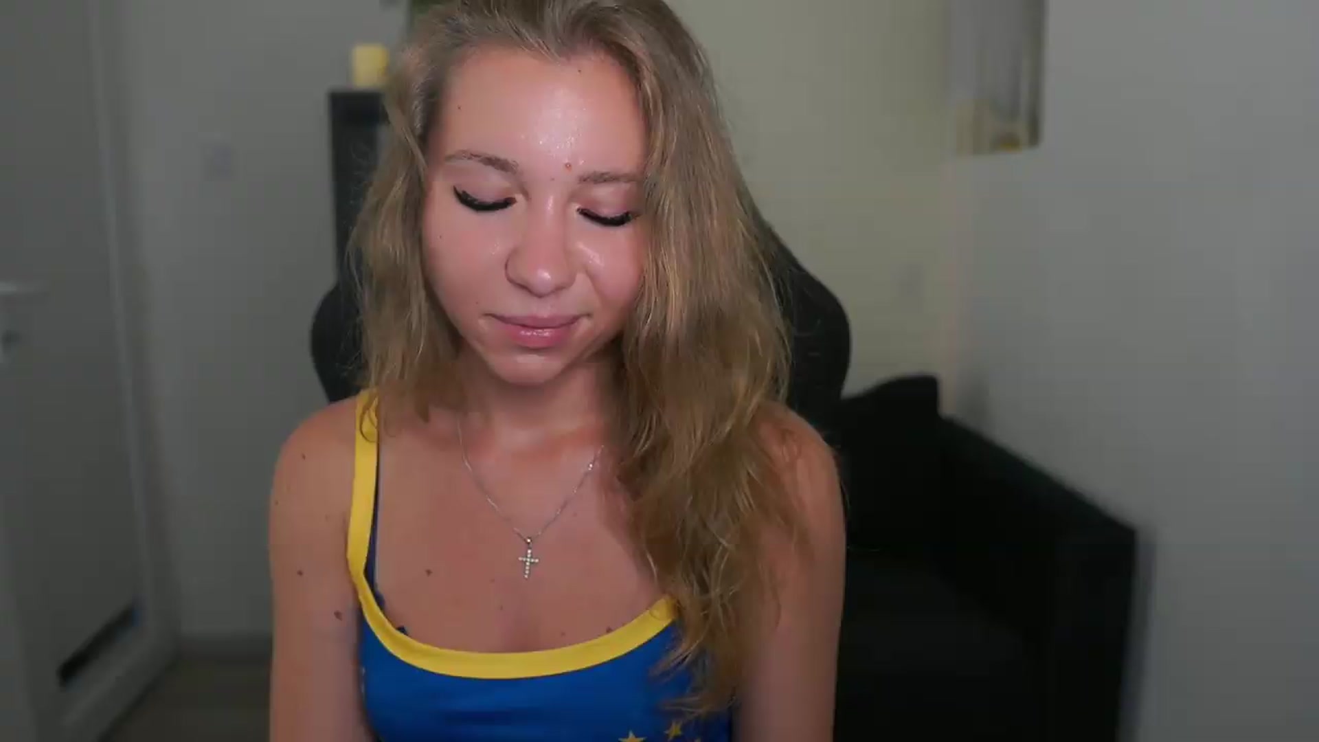 Gallery image thumbnail from VivienVance18's myfreecams stream on, 07/08/2026, 02:17 image 12 of 20