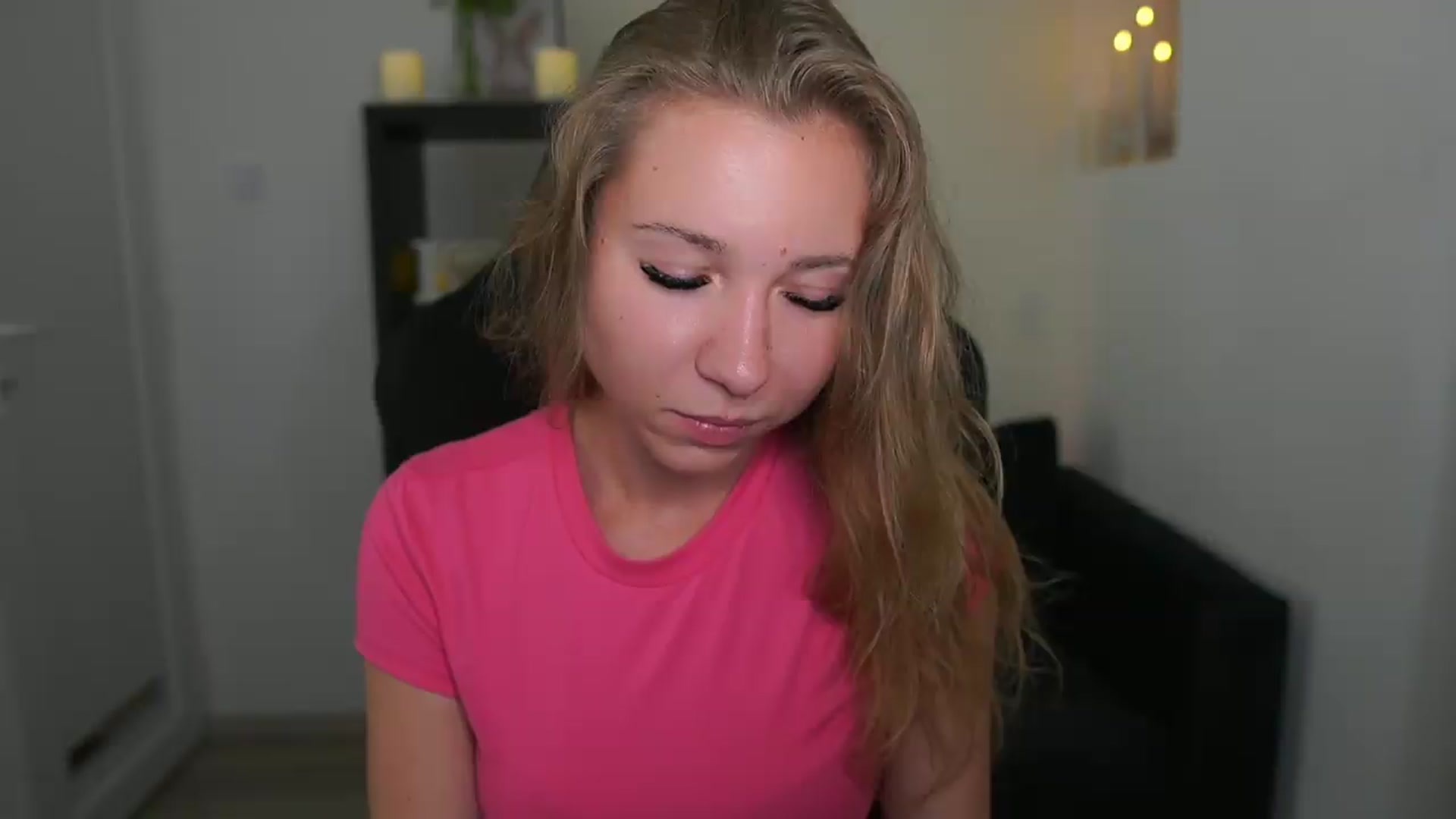 Gallery image thumbnail from VivienVance18's myfreecams stream on, 07/08/2026, 19:28 image 20 of 20