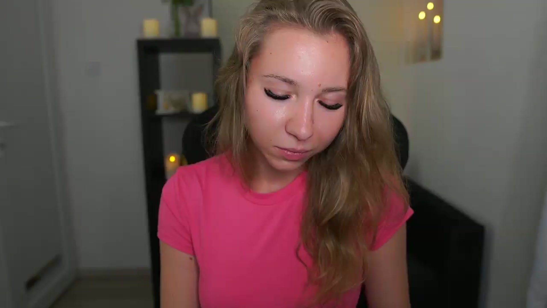 Gallery image thumbnail from VivienVance18's myfreecams stream on, 07/08/2026, 22:18 image 4 of 20