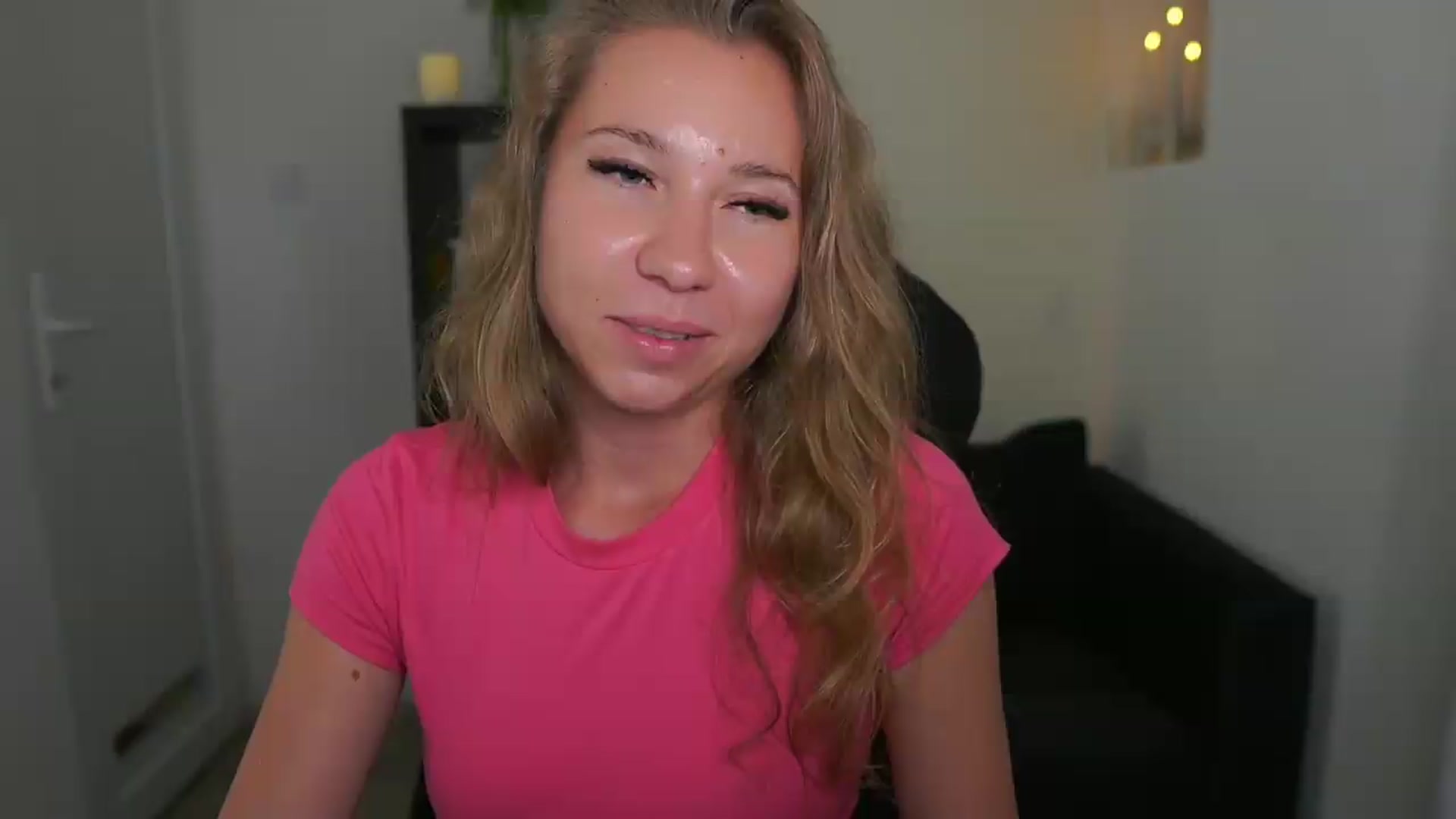 Gallery image thumbnail from VivienVance18's myfreecams stream on, 07/09/2026, 24:06 image 3 of 20