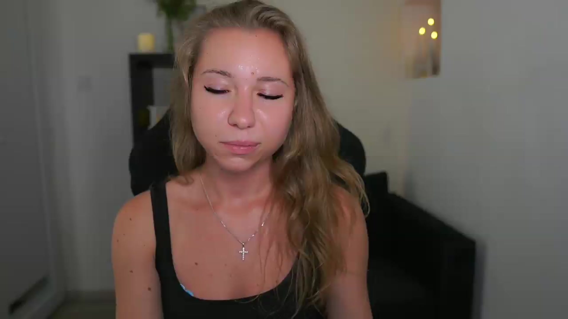 Gallery image thumbnail from VivienVance18's myfreecams stream on, 07/14/2026, 19:10 image 11 of 20