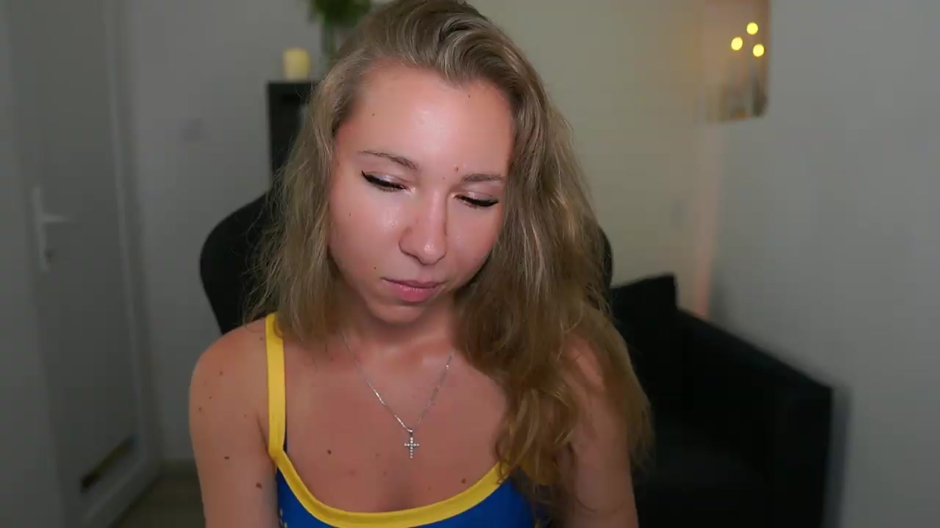 Gallery image thumbnail from VivienVance18's myfreecams stream on, 07/15/2026, 15:50 image 3 of 20