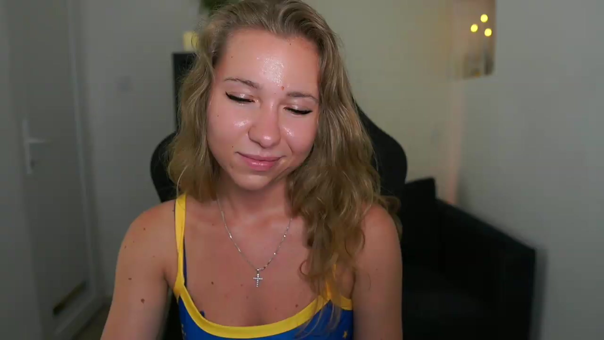 Gallery image thumbnail from VivienVance18's myfreecams stream on, 07/15/2026, 19:13 image 12 of 20