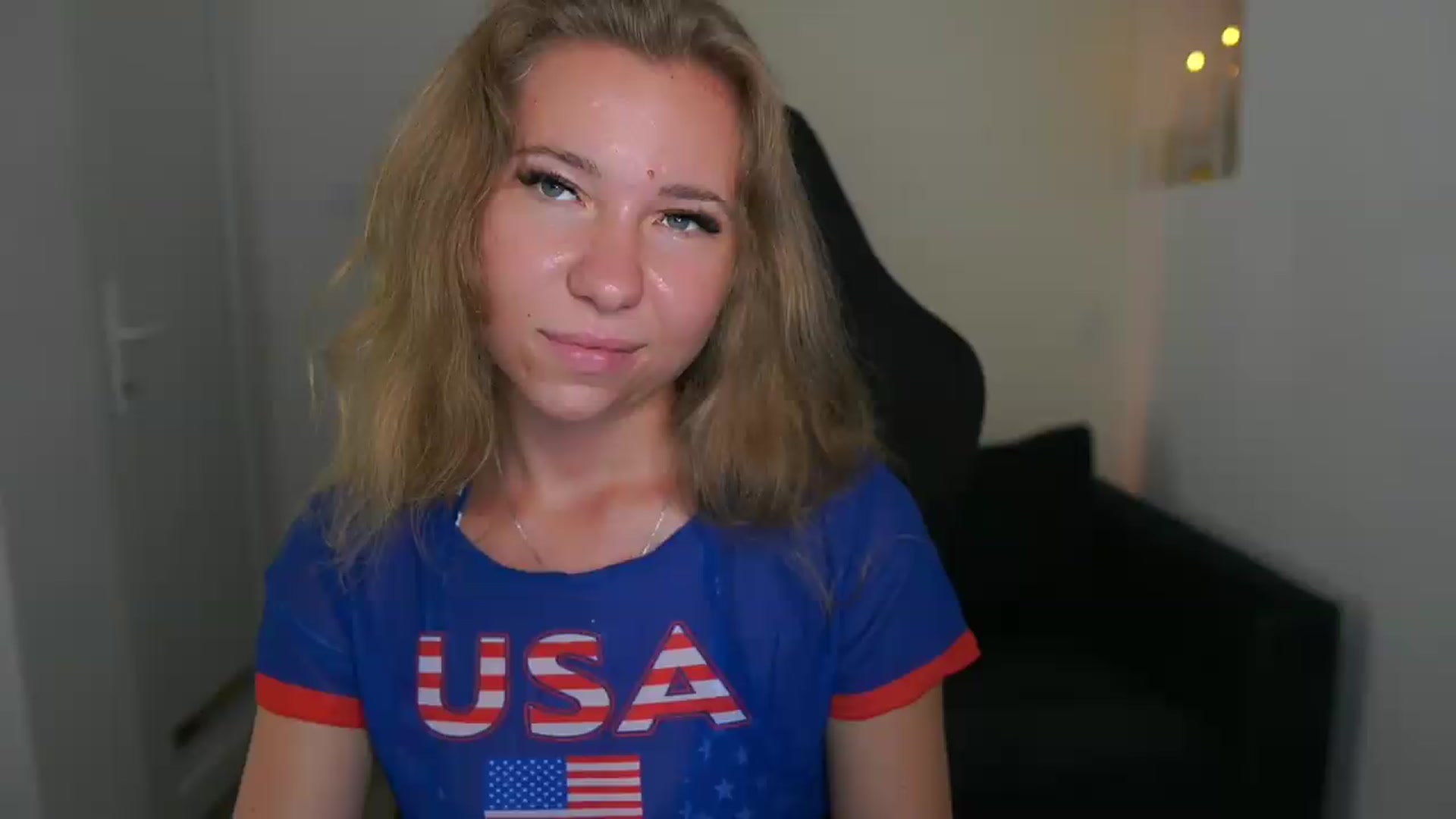 Gallery image thumbnail from VivienVance18's myfreecams stream on, 07/16/2026, 10:27 image 9 of 20