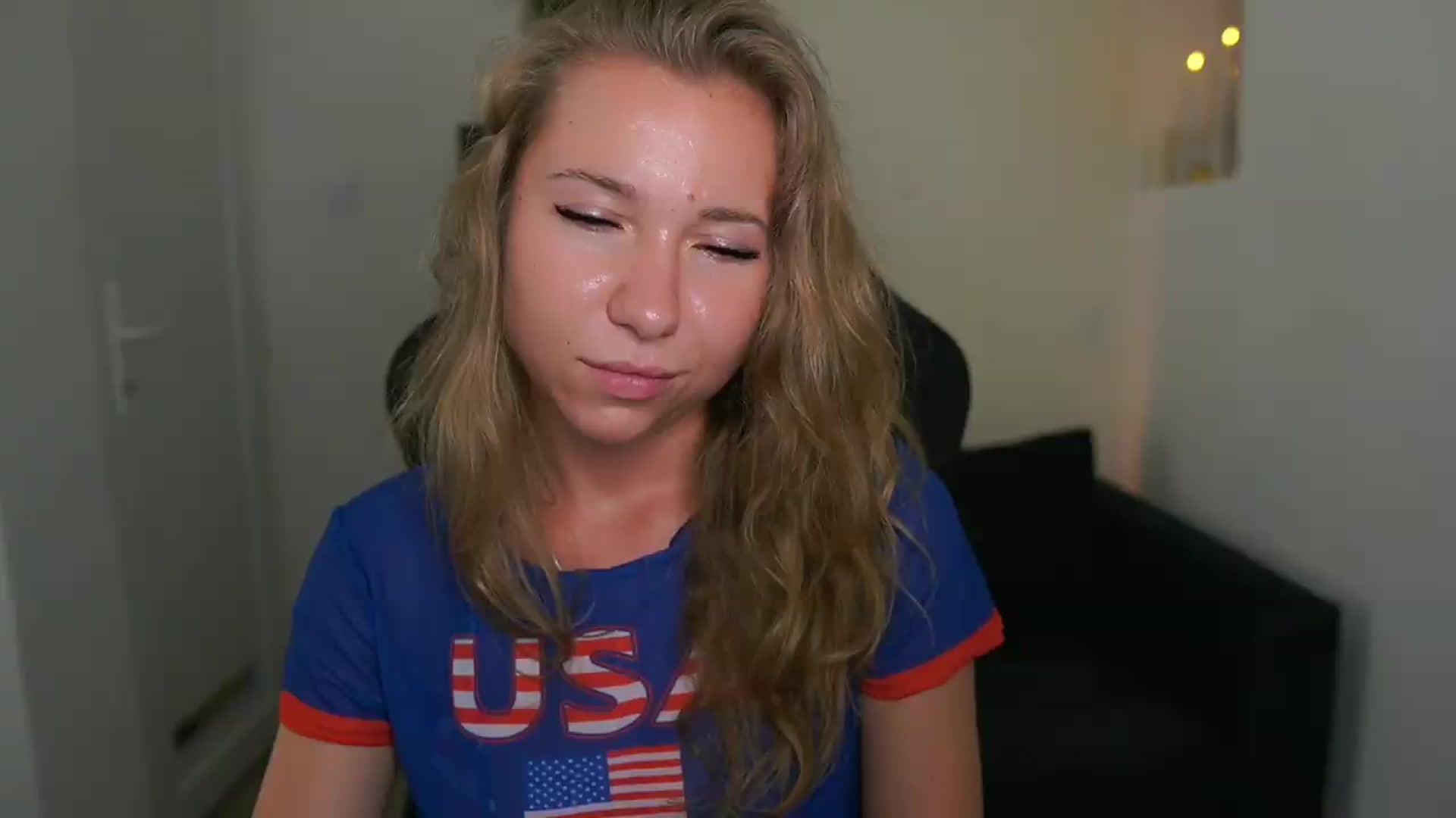 Gallery image thumbnail from VivienVance18's myfreecams stream on, 07/16/2026, 12:57 image 16 of 20