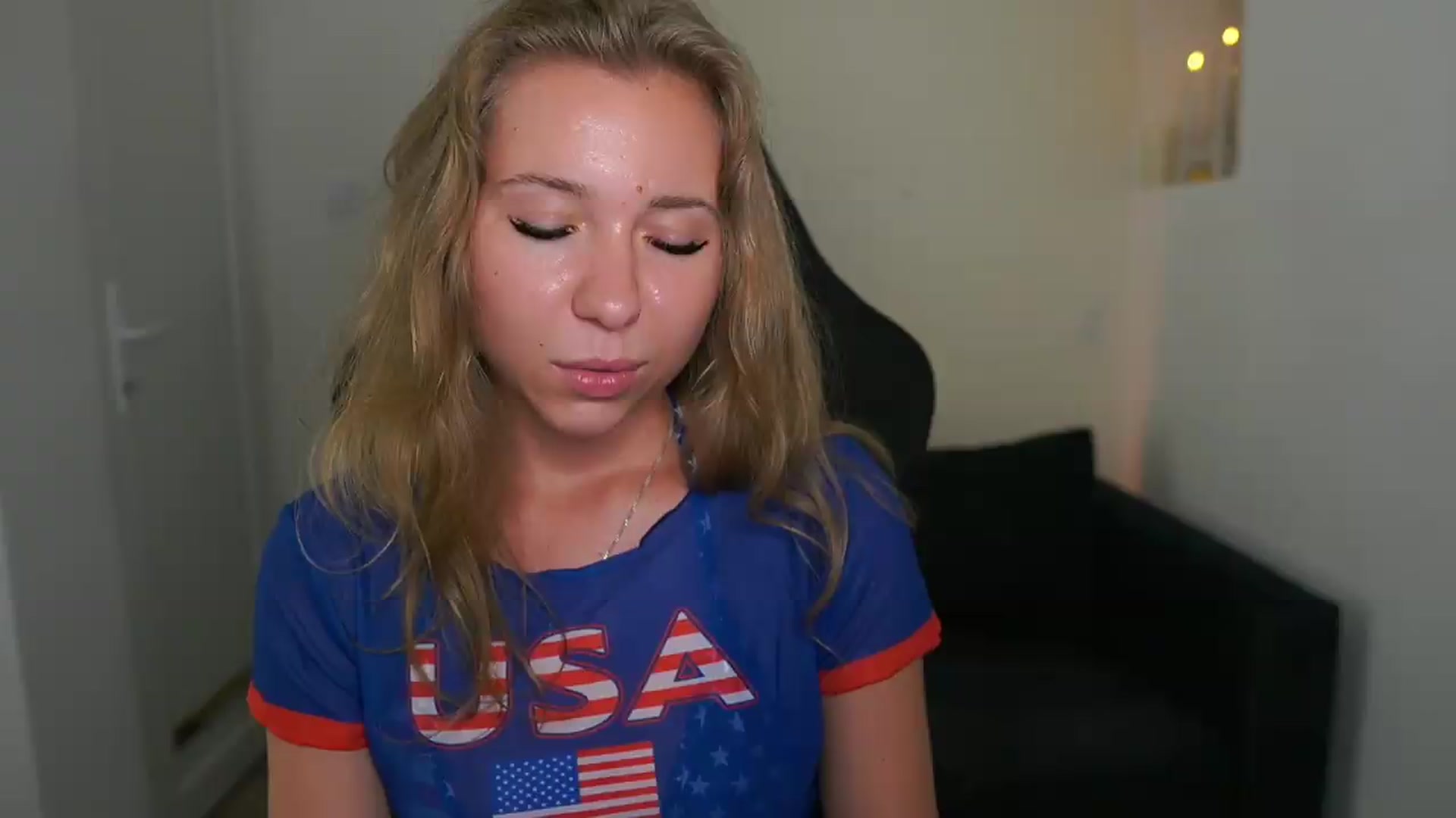 Gallery image thumbnail from VivienVance18's myfreecams stream on, 07/16/2026, 12:57 image 14 of 20