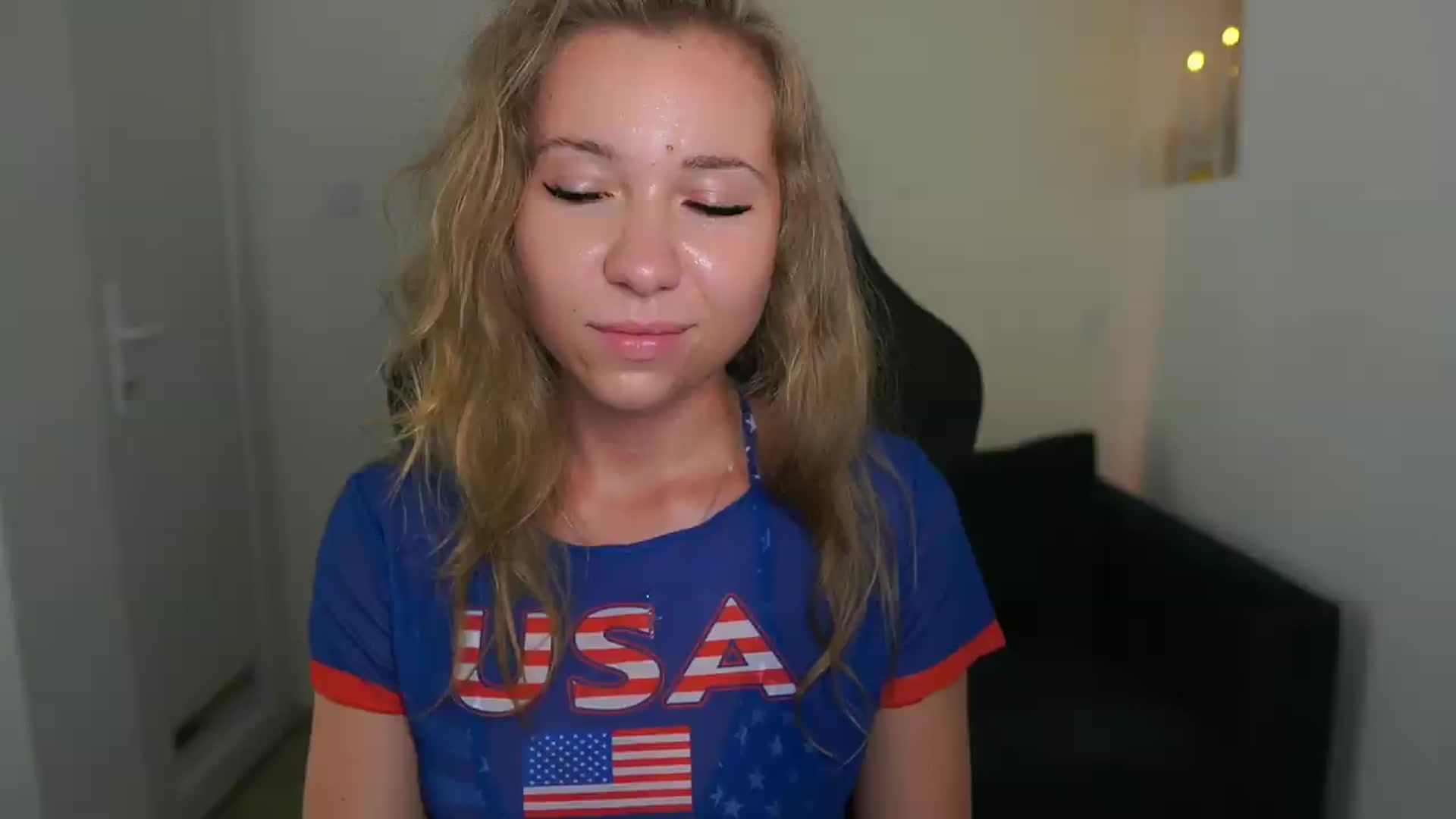 Gallery image thumbnail from VivienVance18's myfreecams stream on, 07/16/2026, 12:57 image 4 of 20
