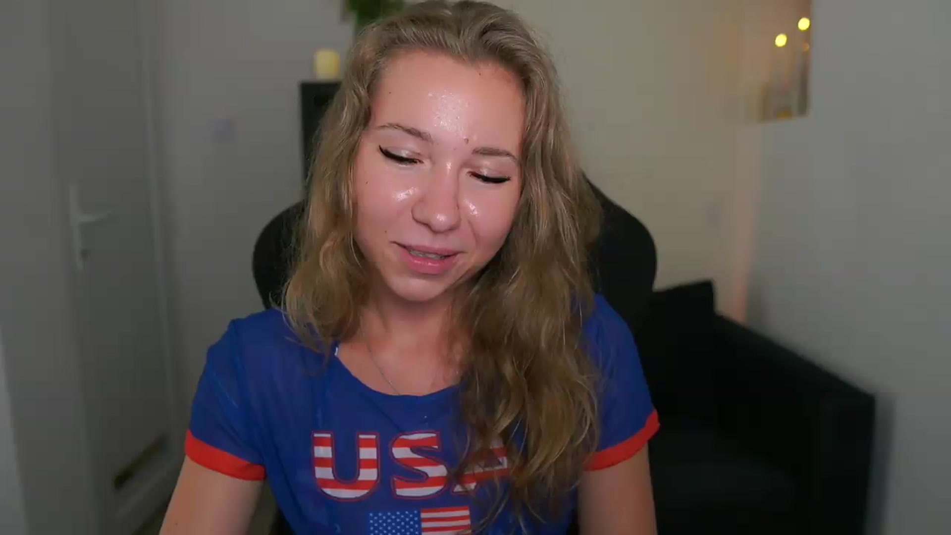 Gallery image thumbnail from VivienVance18's myfreecams stream on, 07/16/2026, 12:57 image 12 of 20