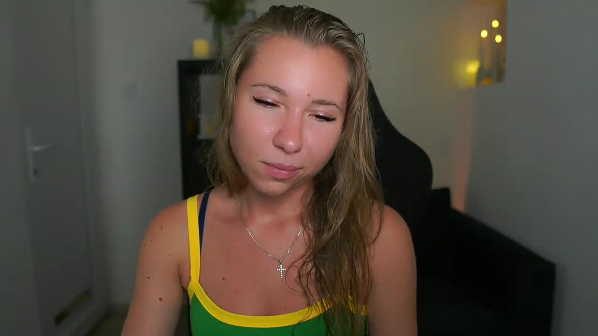 Gallery image thumbnail from VivienVance18's myfreecams stream on, 07/17/2026, 14:26 image 14 of 20