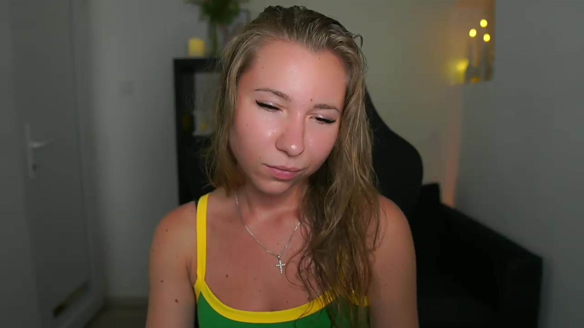 Gallery image thumbnail from VivienVance18's myfreecams stream on, 07/17/2026, 14:26 image 16 of 20