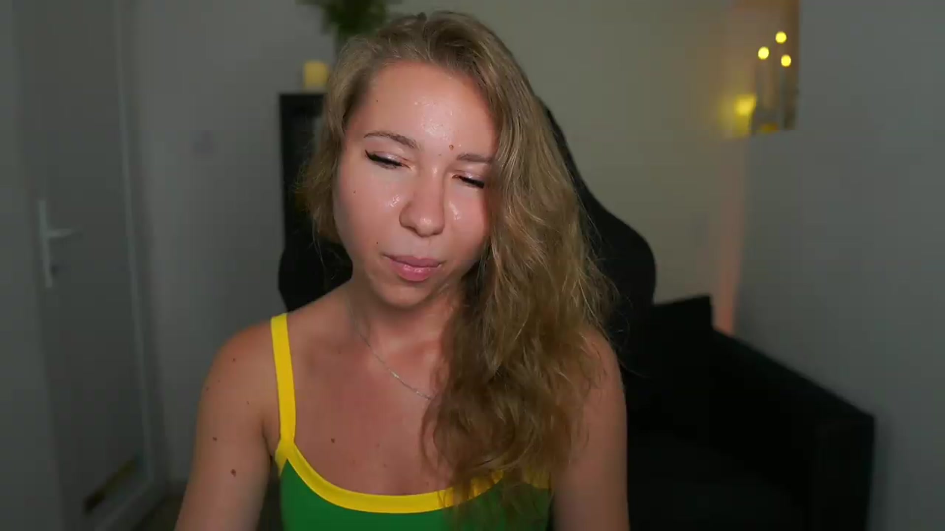 Gallery image thumbnail from VivienVance18's myfreecams stream on, 07/17/2026, 16:05 image 11 of 20