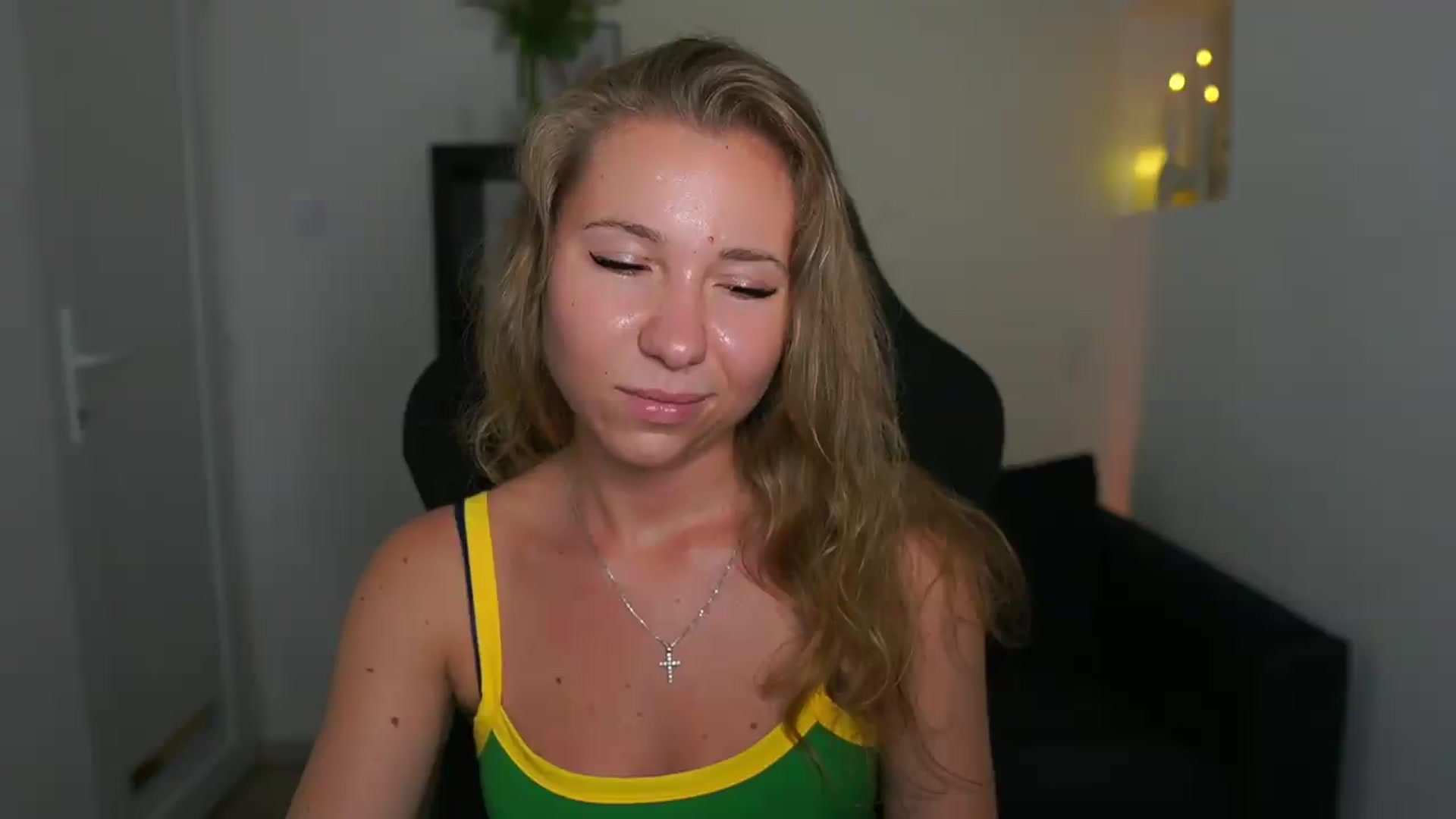 Gallery image thumbnail from VivienVance18's myfreecams stream on, 07/17/2026, 16:51 image 6 of 20