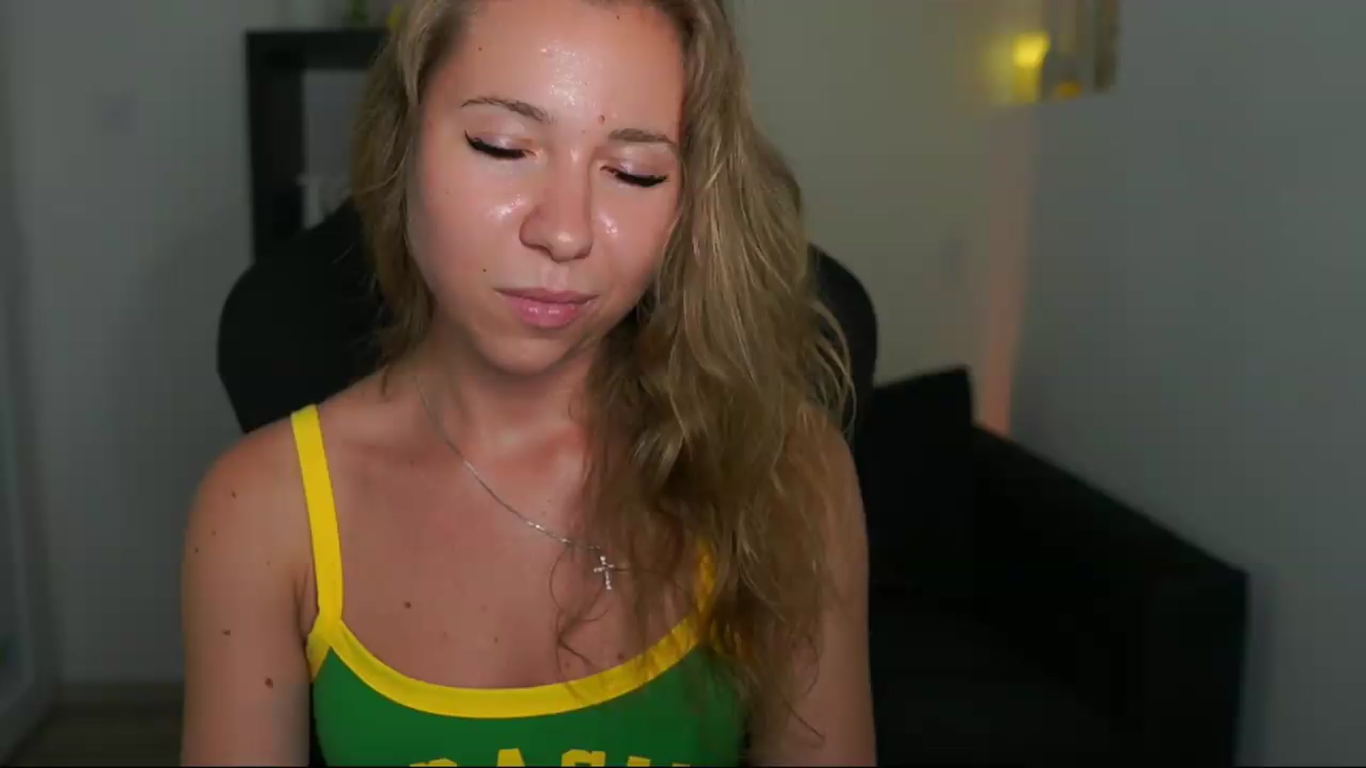 Gallery image thumbnail from VivienVance18's myfreecams stream on, 07/17/2026, 18:23 image 17 of 20