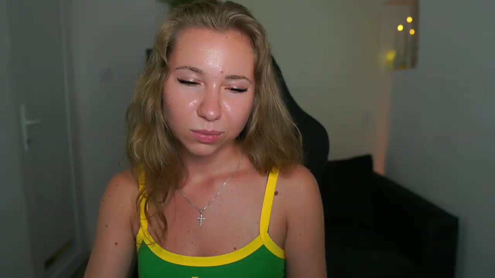 Gallery image thumbnail from VivienVance18's myfreecams stream on, 07/17/2026, 18:52 image 14 of 20