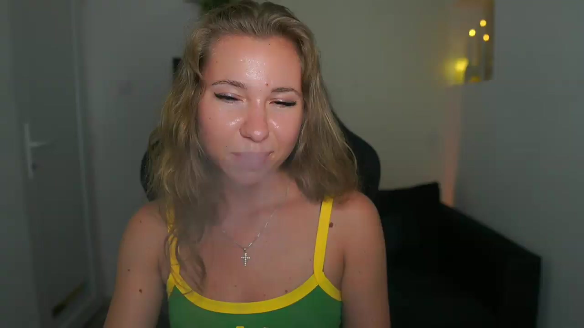 Gallery image thumbnail from VivienVance18's myfreecams stream on, 07/17/2026, 18:52 image 15 of 20