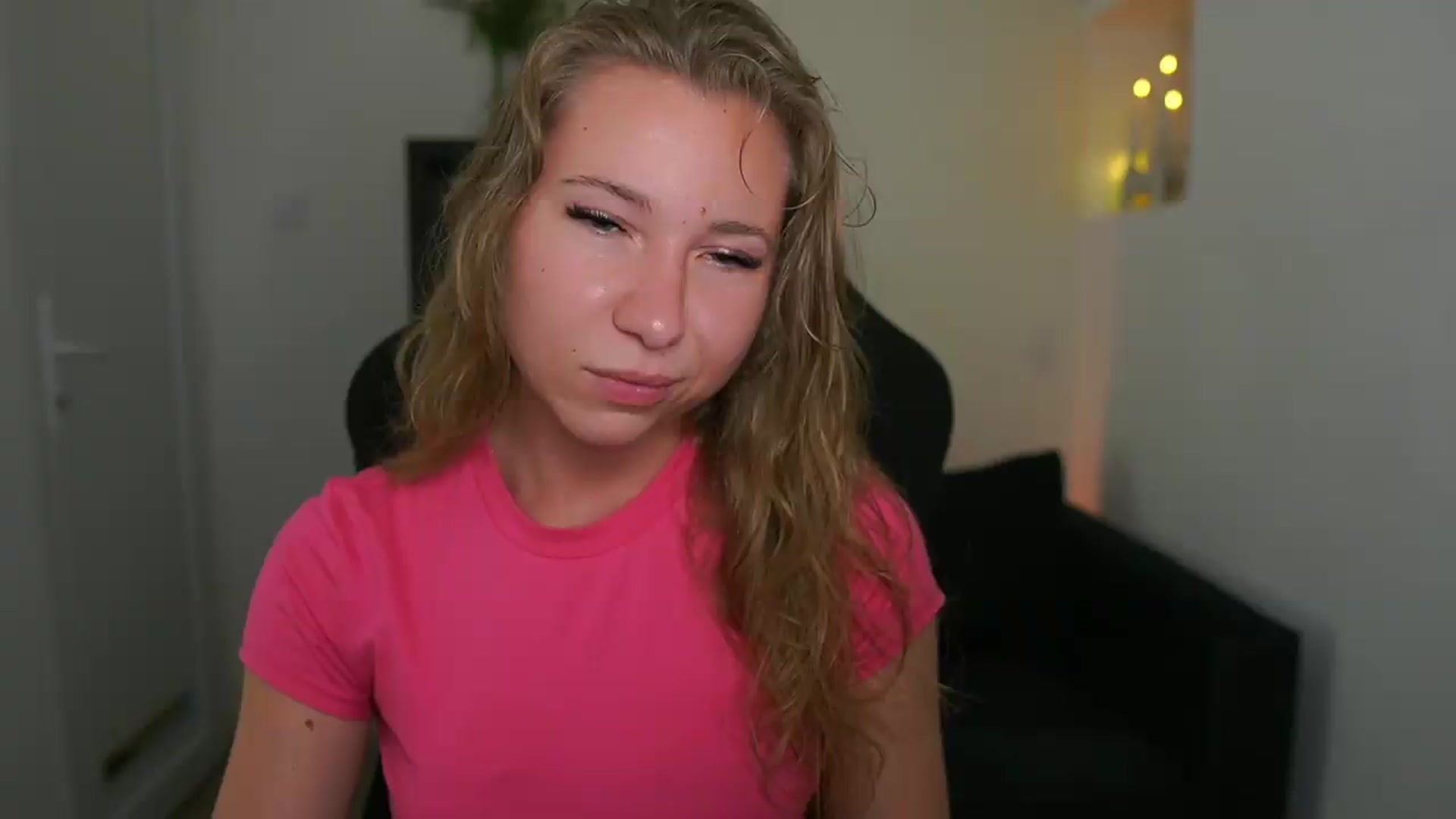 Gallery image thumbnail from VivienVance18's myfreecams stream on, 07/21/2026, 14:01 image 5 of 20