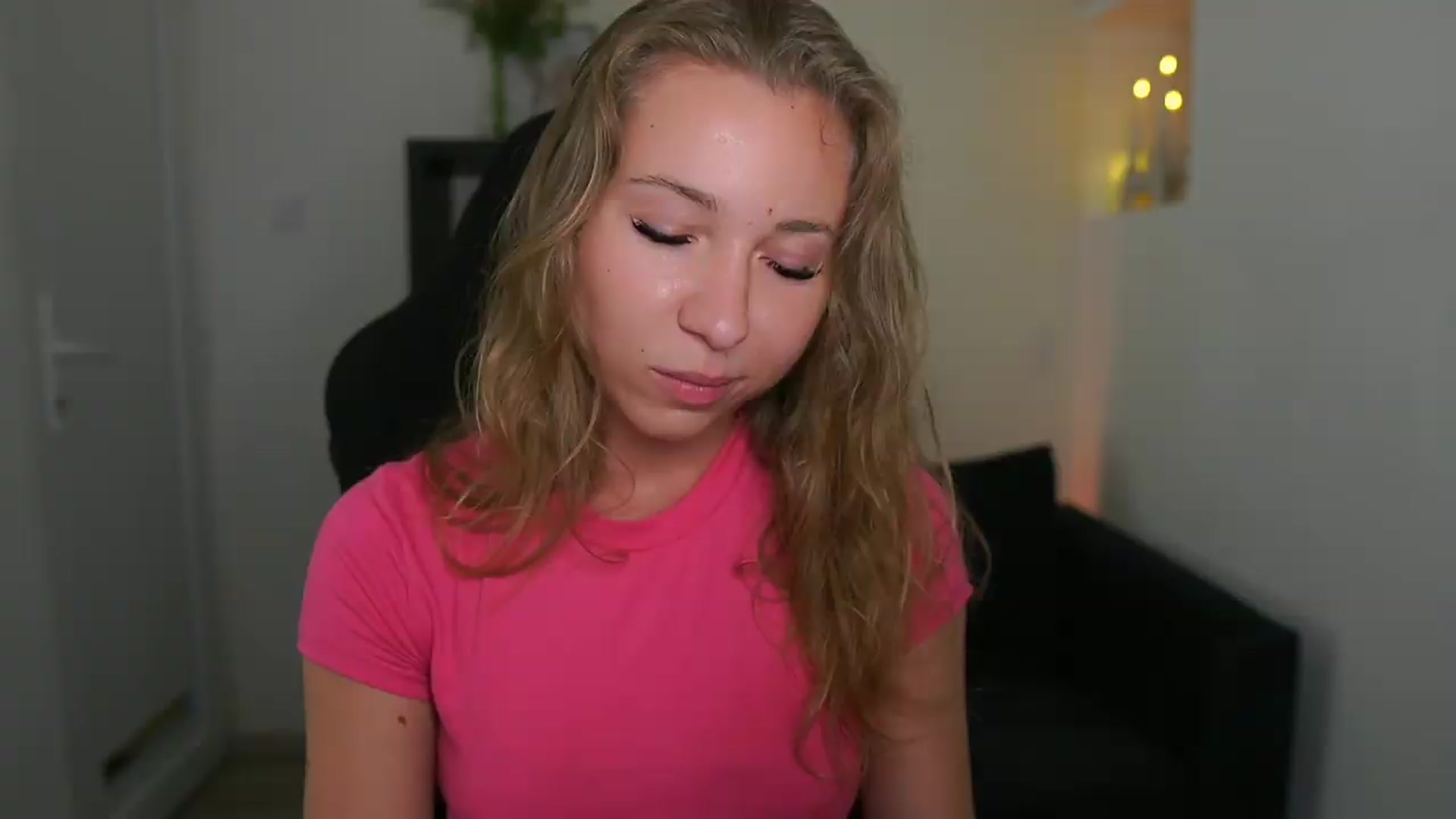 Gallery image thumbnail from VivienVance18's myfreecams stream on, 07/21/2026, 14:01 image 14 of 20