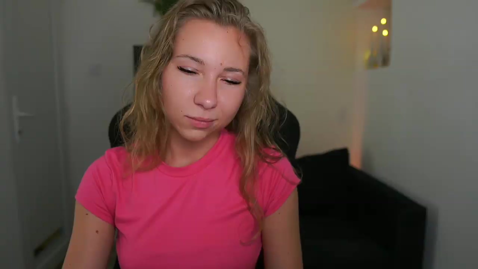 Gallery image thumbnail from VivienVance18's myfreecams stream on, 07/21/2026, 14:01 image 8 of 20