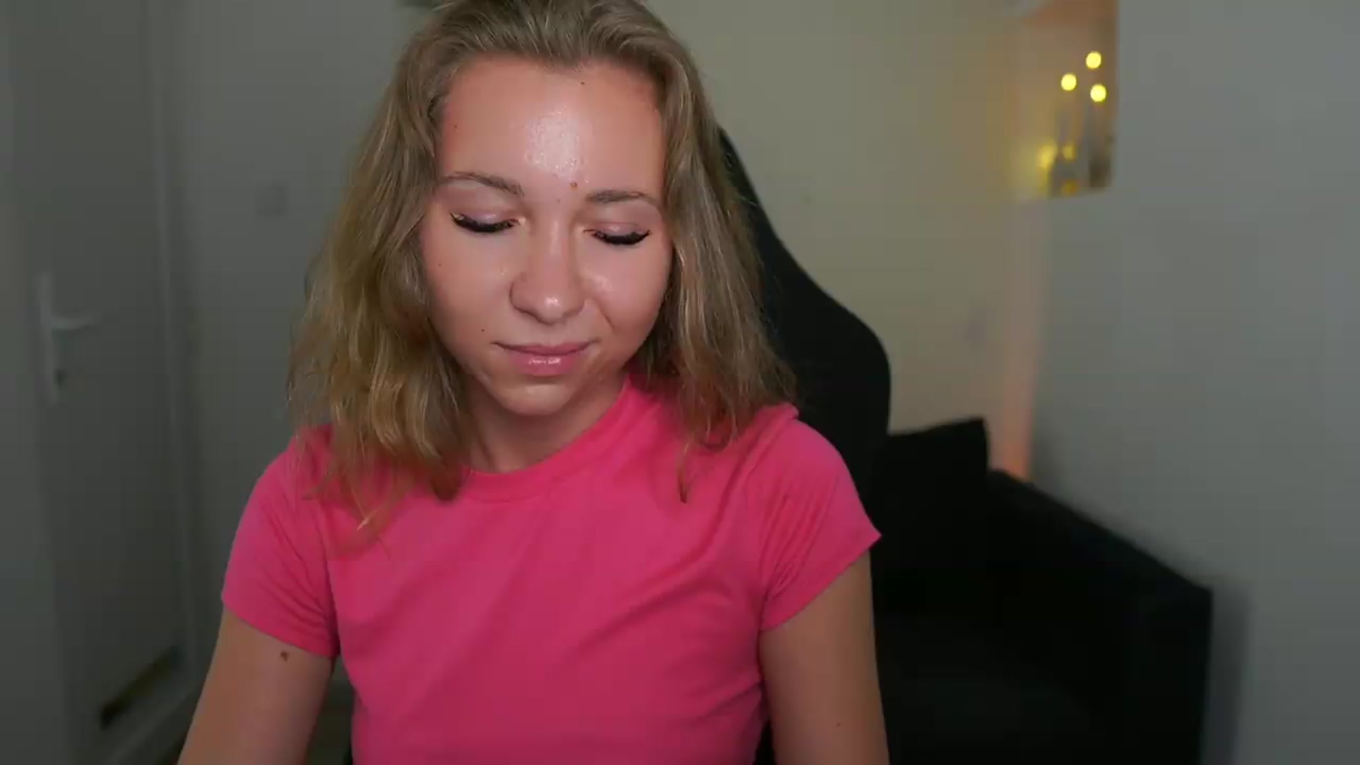 Gallery image thumbnail from VivienVance18's myfreecams stream on, 07/21/2026, 18:26 image 10 of 20
