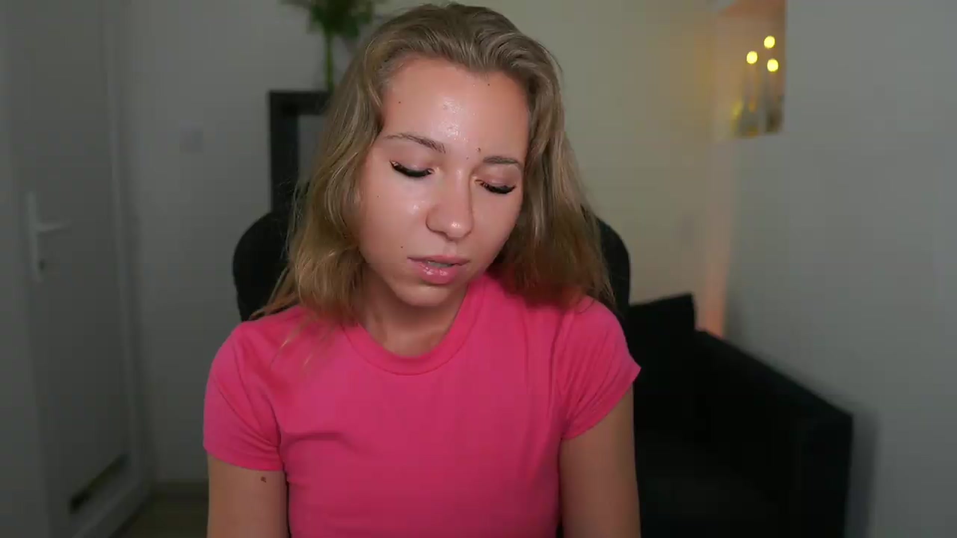 Gallery image thumbnail from VivienVance18's myfreecams stream on, 07/21/2026, 18:26 image 12 of 20