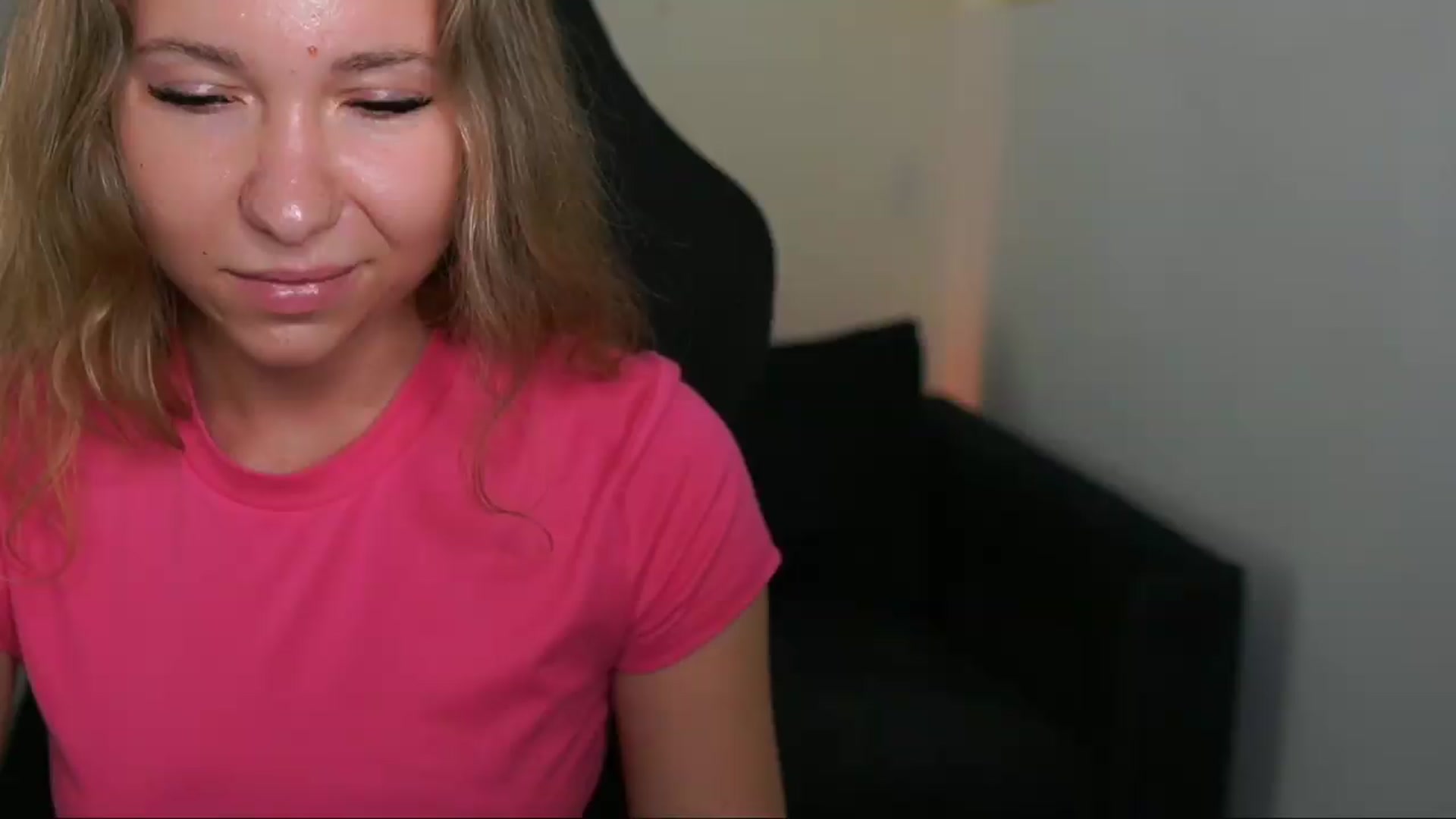 Gallery image thumbnail from VivienVance18's myfreecams stream on, 07/21/2026, 18:26 image 2 of 20