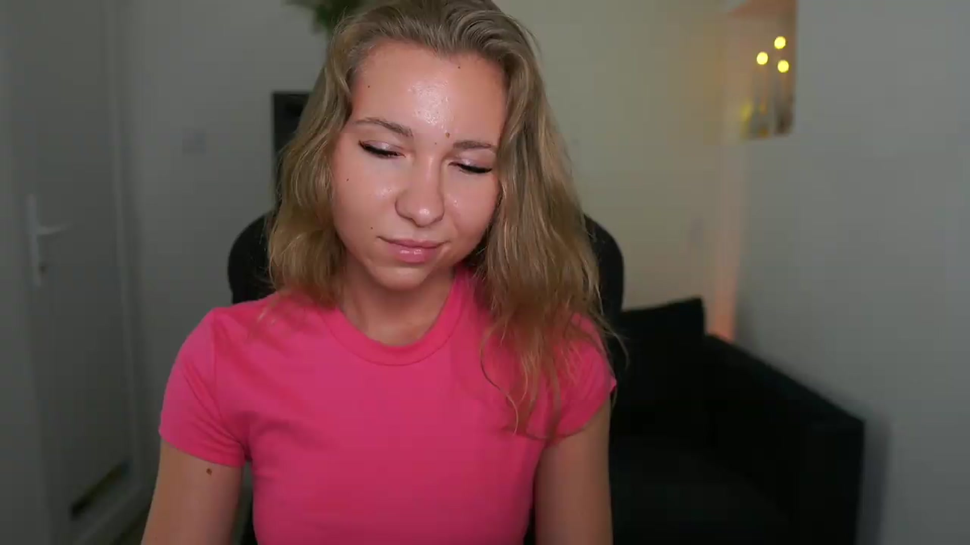 Gallery image thumbnail from VivienVance18's myfreecams stream on, 07/21/2026, 18:26 image 11 of 20